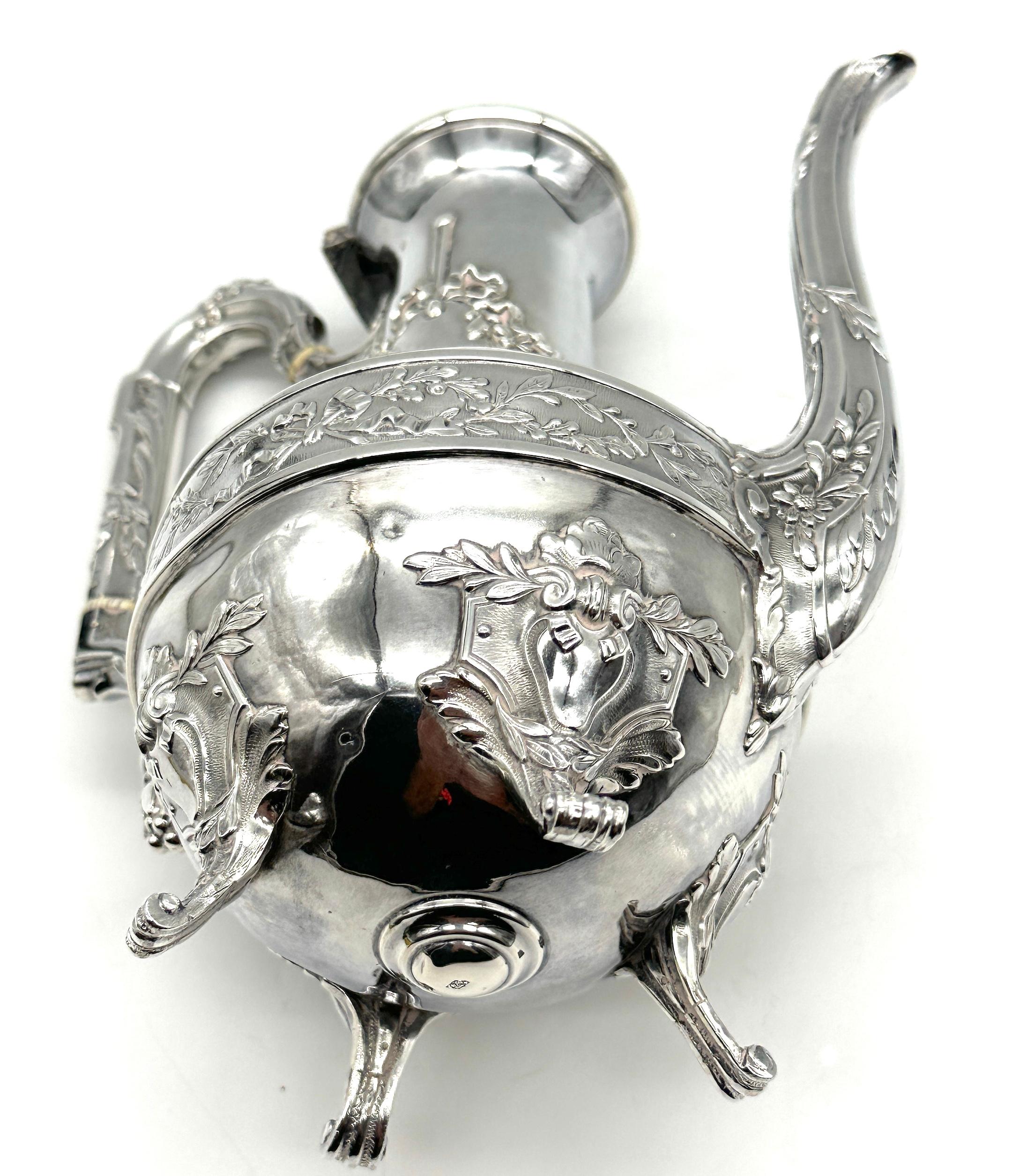 Exquise cafetière espagnole du 19e siècle en sterling de style néo-rococo en vente 3