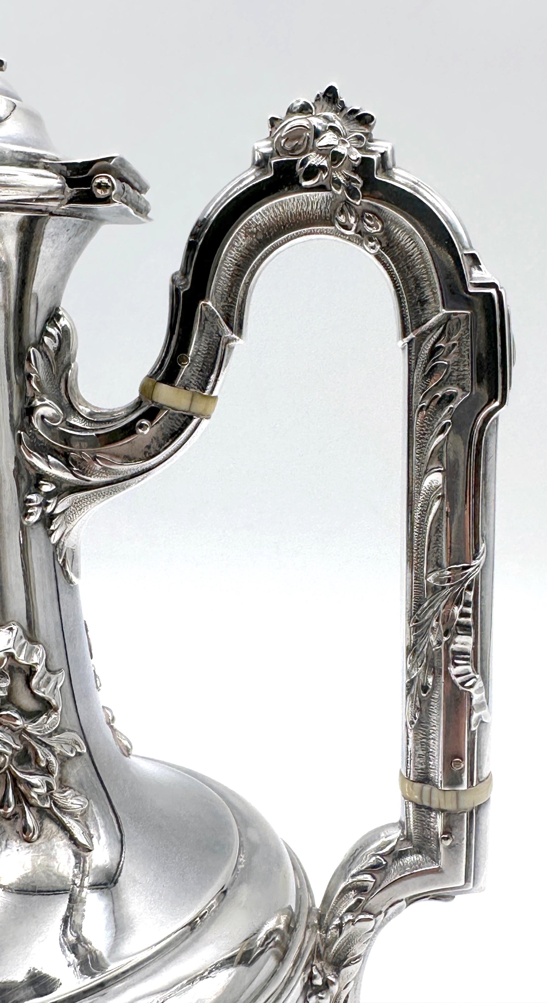 Exquise cafetière espagnole du 19e siècle en sterling de style néo-rococo en vente 5