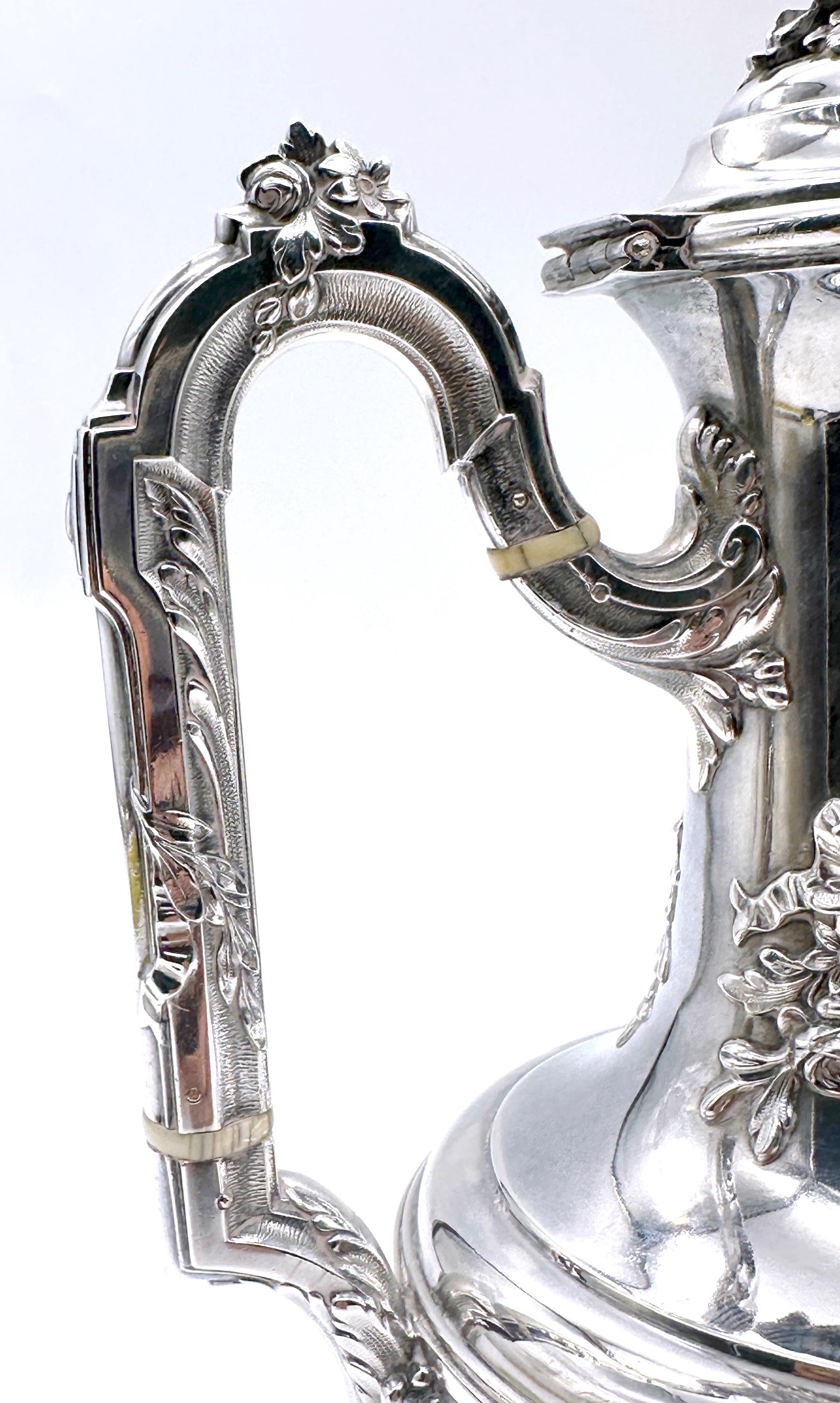 Exquise cafetière espagnole du 19e siècle en sterling de style néo-rococo en vente 6