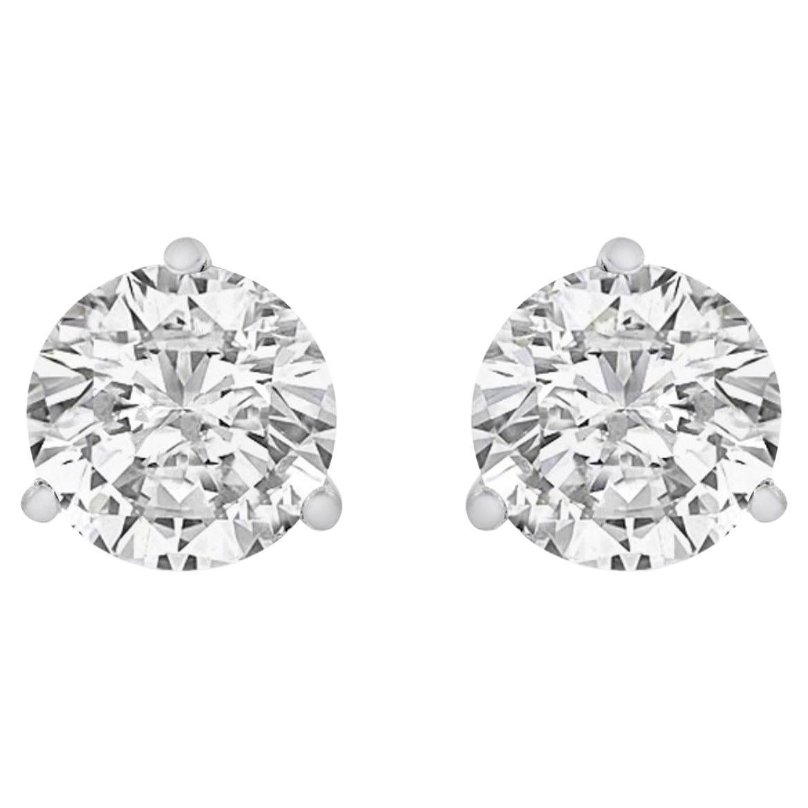 Exquisite 2.00 Carats VS1 Moissanite 14K Solid White Gold Martini Stud Earrings For Sale