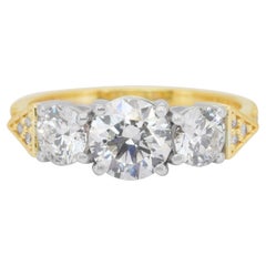 Exquise bague à 3 pierres en or jaune et blanc 18 carats avec diamants de 2,04 carats