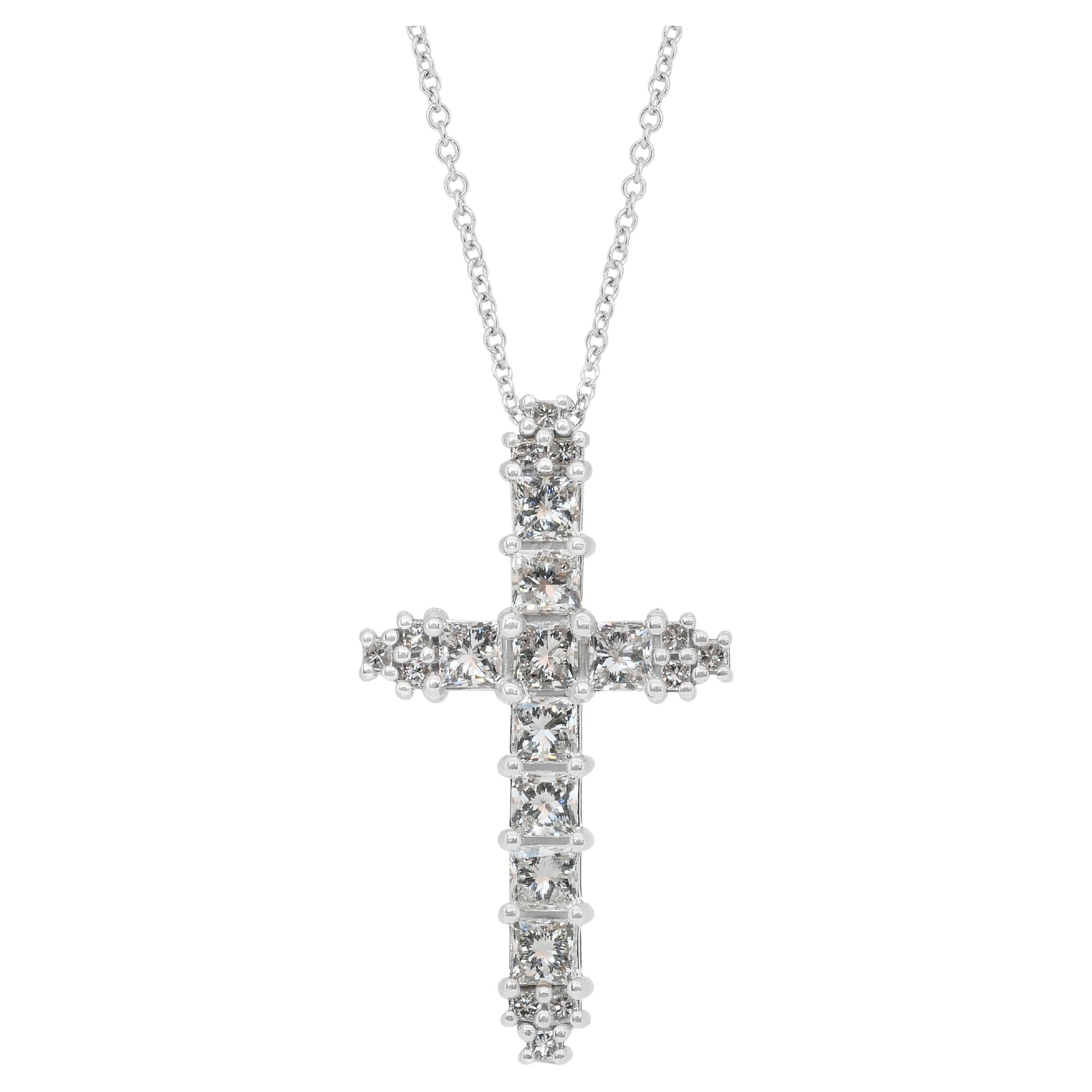 Collier exquis de 2.04ct diamants avec pendentif croix en or blanc 18k