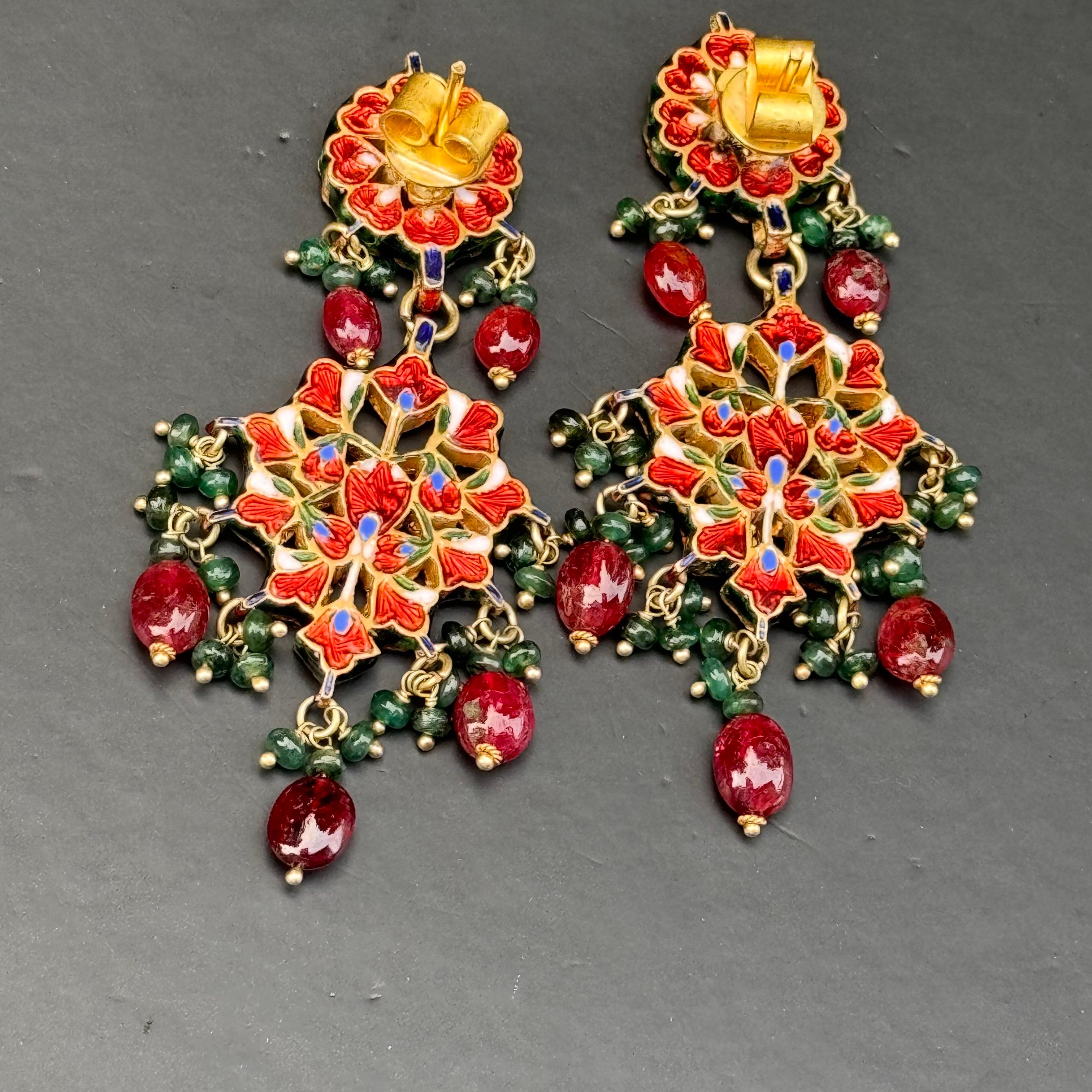 Mughal 20kt Gold Diamond Emerald Rubies Enamel Earrings For Sale 7