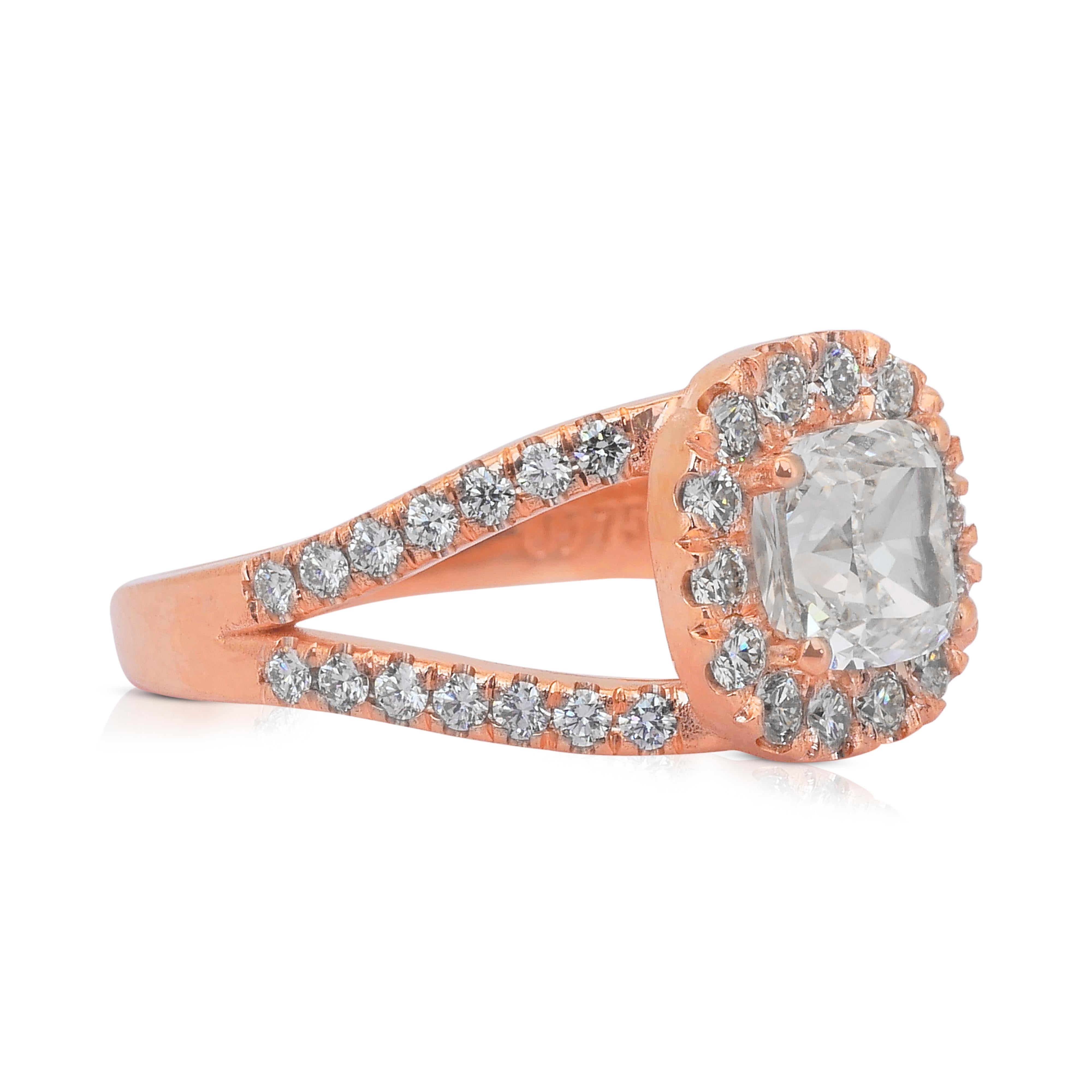 Taille coussin Magnifique bague halo de 2,21 carats de diamants en or rose 18 carats, certifiée IGI en vente