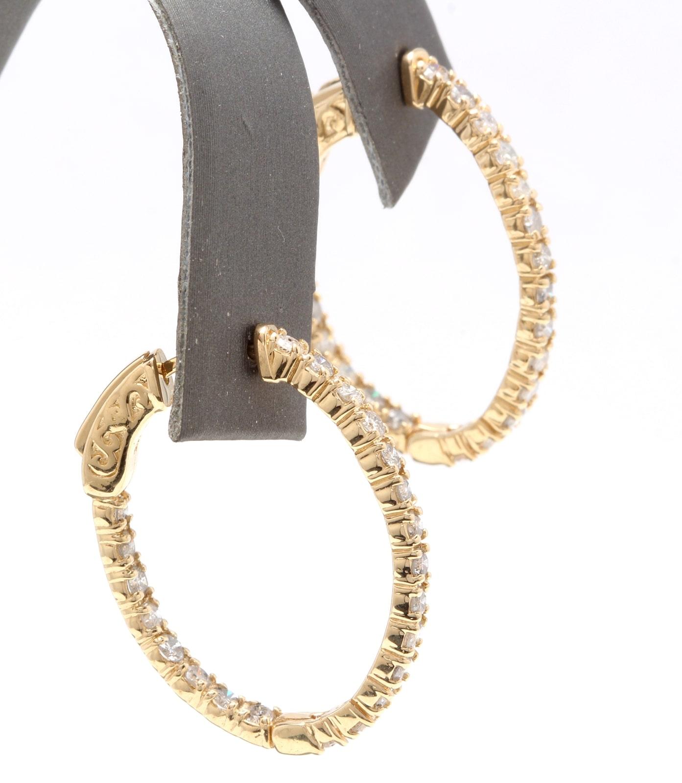 Round Cut Exquisite 2.25 Carat Natural Diamond 14 Karat Solid Yellow Gold Hoop Earrings For Sale