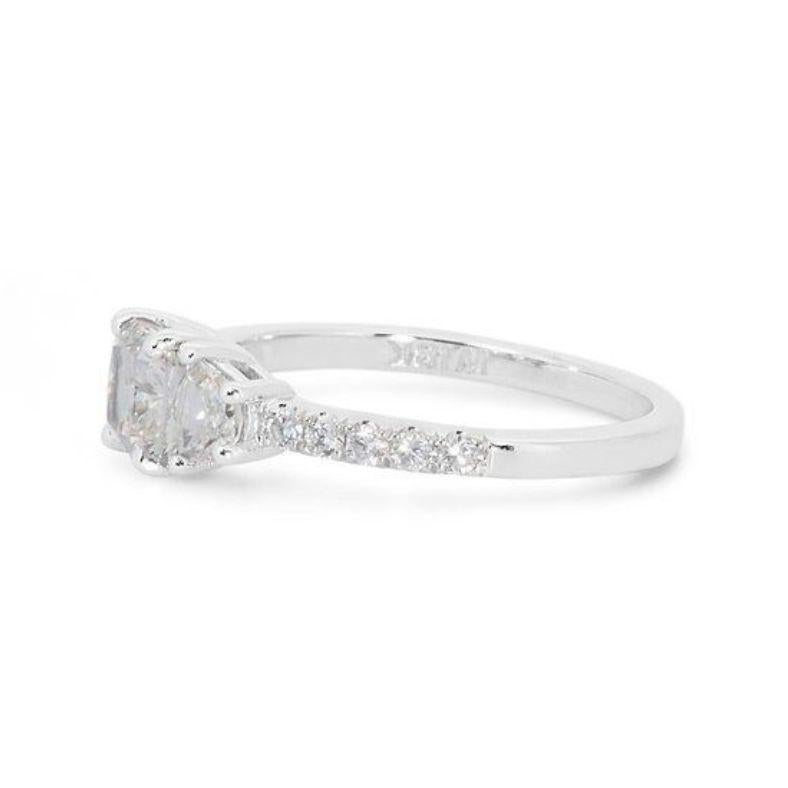 Women's Exquisite 2.31ct Diamond Ring with GIA Certificate For Sale