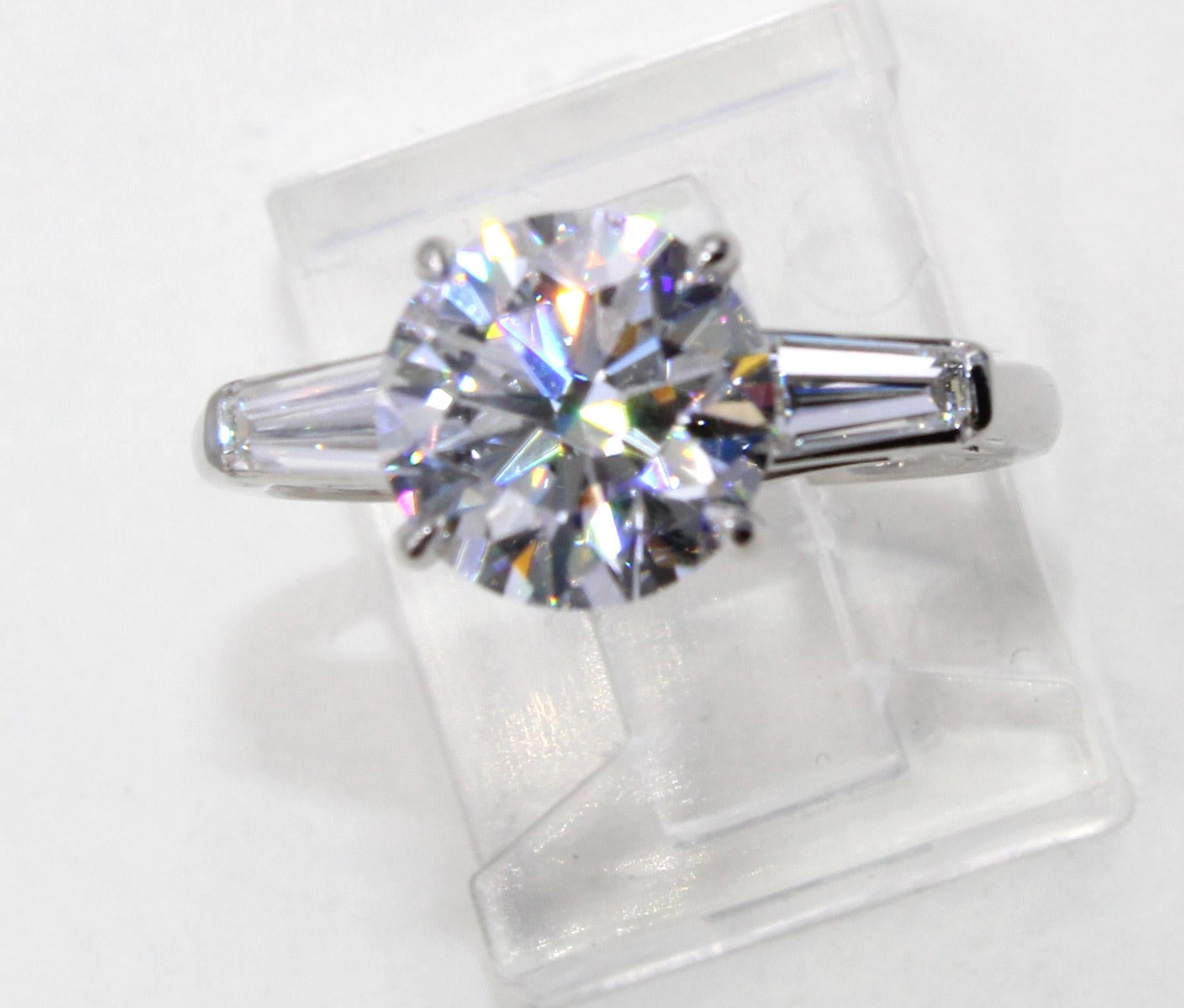 Bague de fiançailles en platine avec diamant certifié GIA de 2,55 carats de type D IF IIA Neuf - En vente à New York, NY