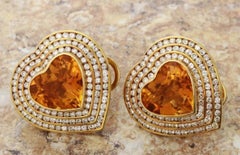 Exquisite 25.75 Carat Natural Madeira Citrine and Diamond 14 Karat Solid Gold