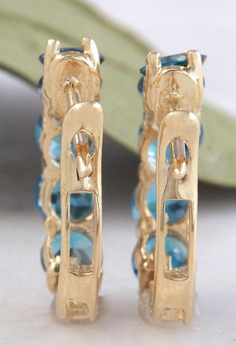 Boucles d'oreilles exquises en or jaune massif 14 carats avec topaze bleue naturelle de Londres de 2,60 carats Neuf - En vente à Los Angeles, CA