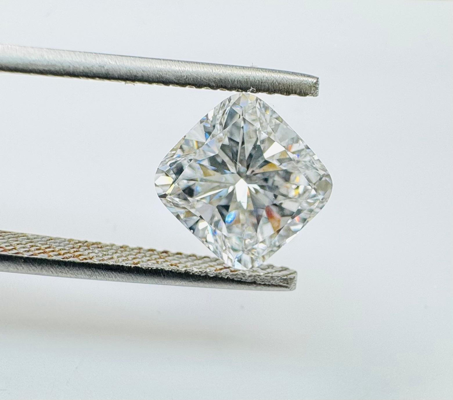 Taille coussin Diamant naturel exquis de 2,71ct en forme de coussin - certifié GIA en vente