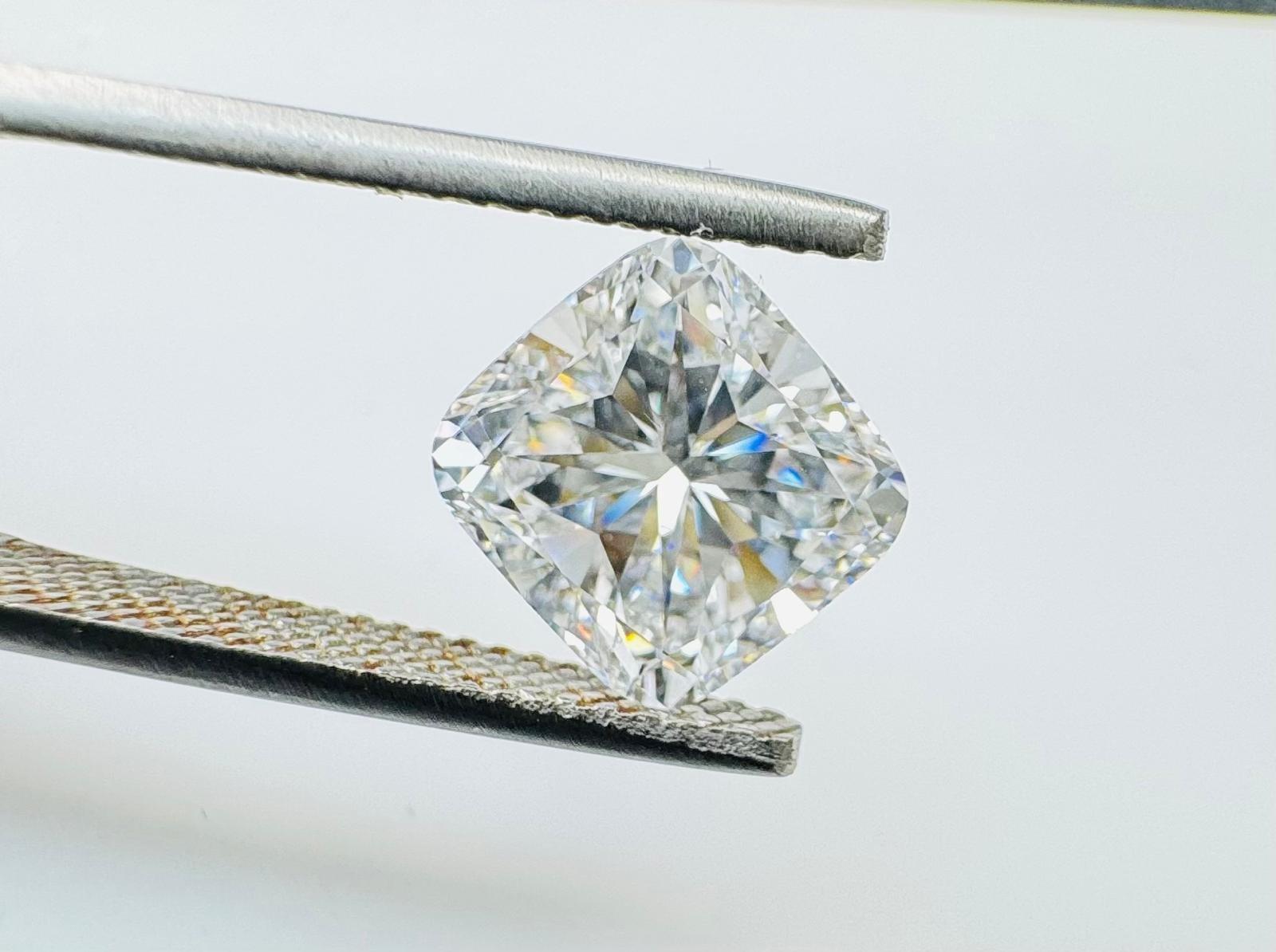 Diamant naturel exquis de 2,71ct en forme de coussin - certifié GIA en vente 1