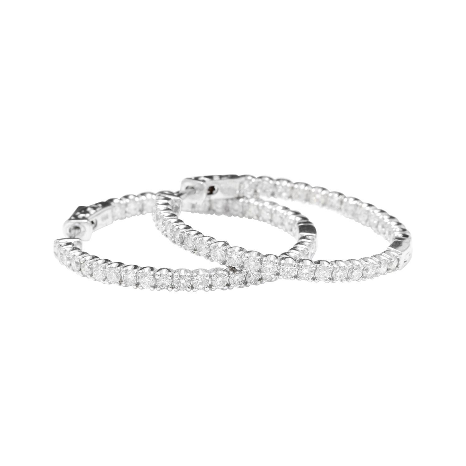 Exquisite 2.85 Carat Natural Diamond 14 Karat Solid White Gold Hoop Earrings For Sale