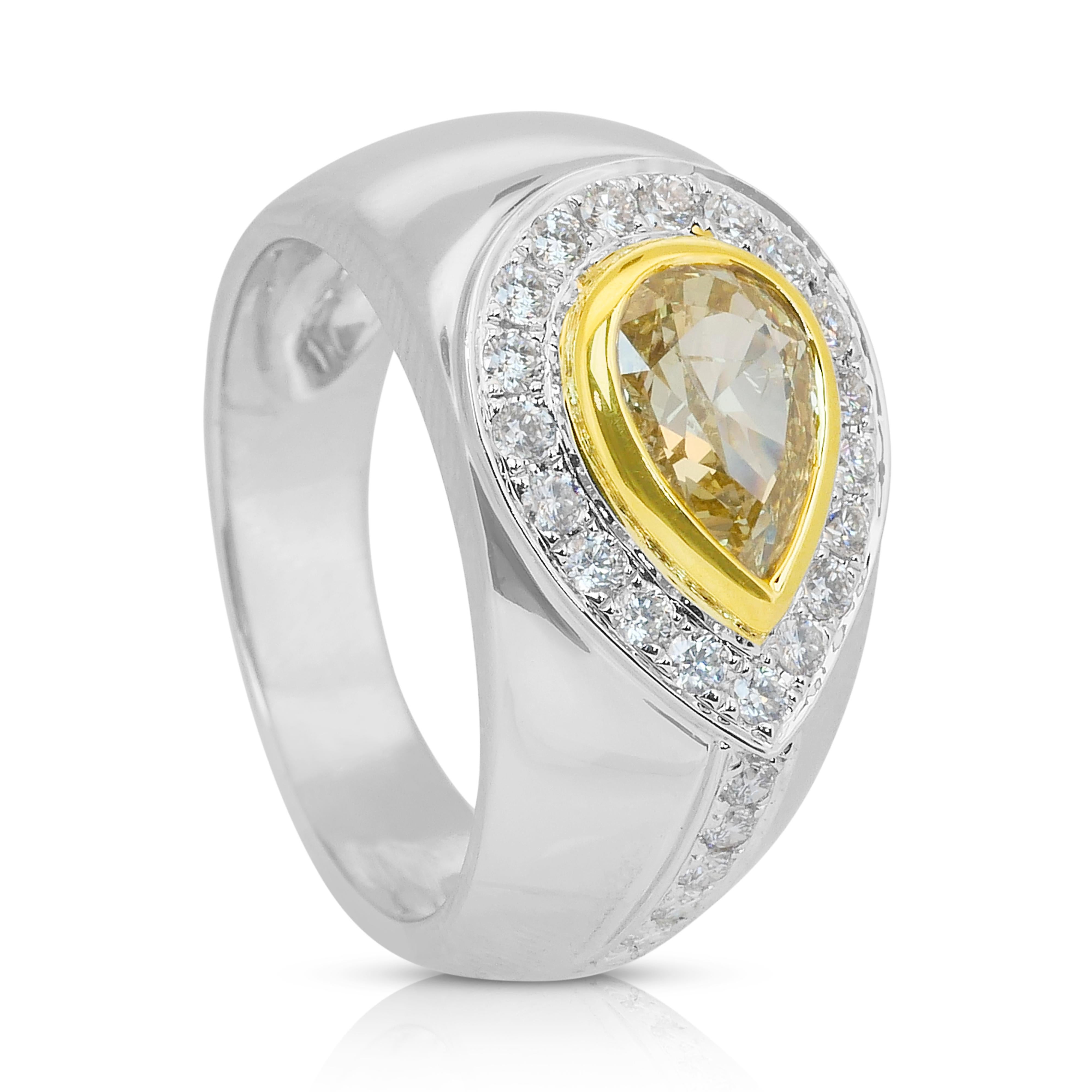 Bague exquise de 2.91ct diamants en or blanc et jaune 18k en vente 2