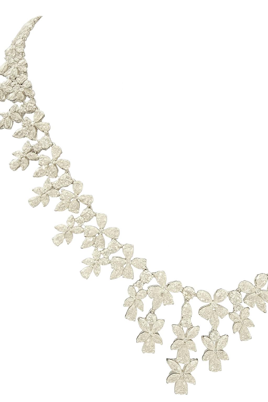 Taille ronde Collier exquis de 30 carats de diamants Gala de taille mixte en or blanc 18 carats en vente