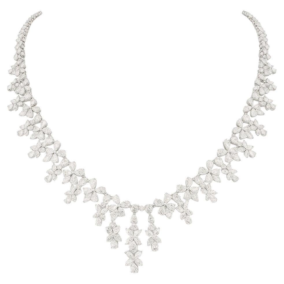 Squisita collana Gala con diamanti a taglio misto da 30 carati in oro bianco 18 carati