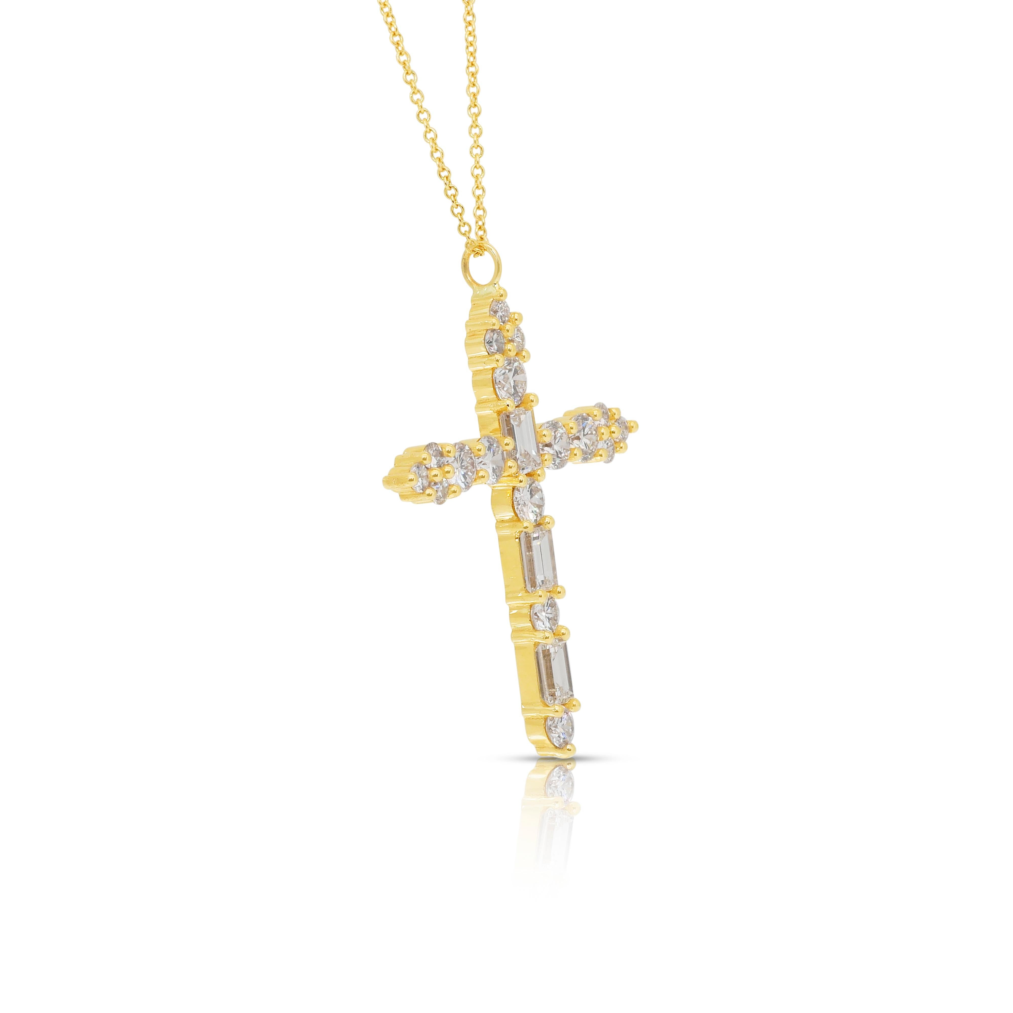 Exquisite 3,03ct natürliche Diamanten Halskette mit Kreuz-Anhänger in 18k Gelbgold Damen im Angebot