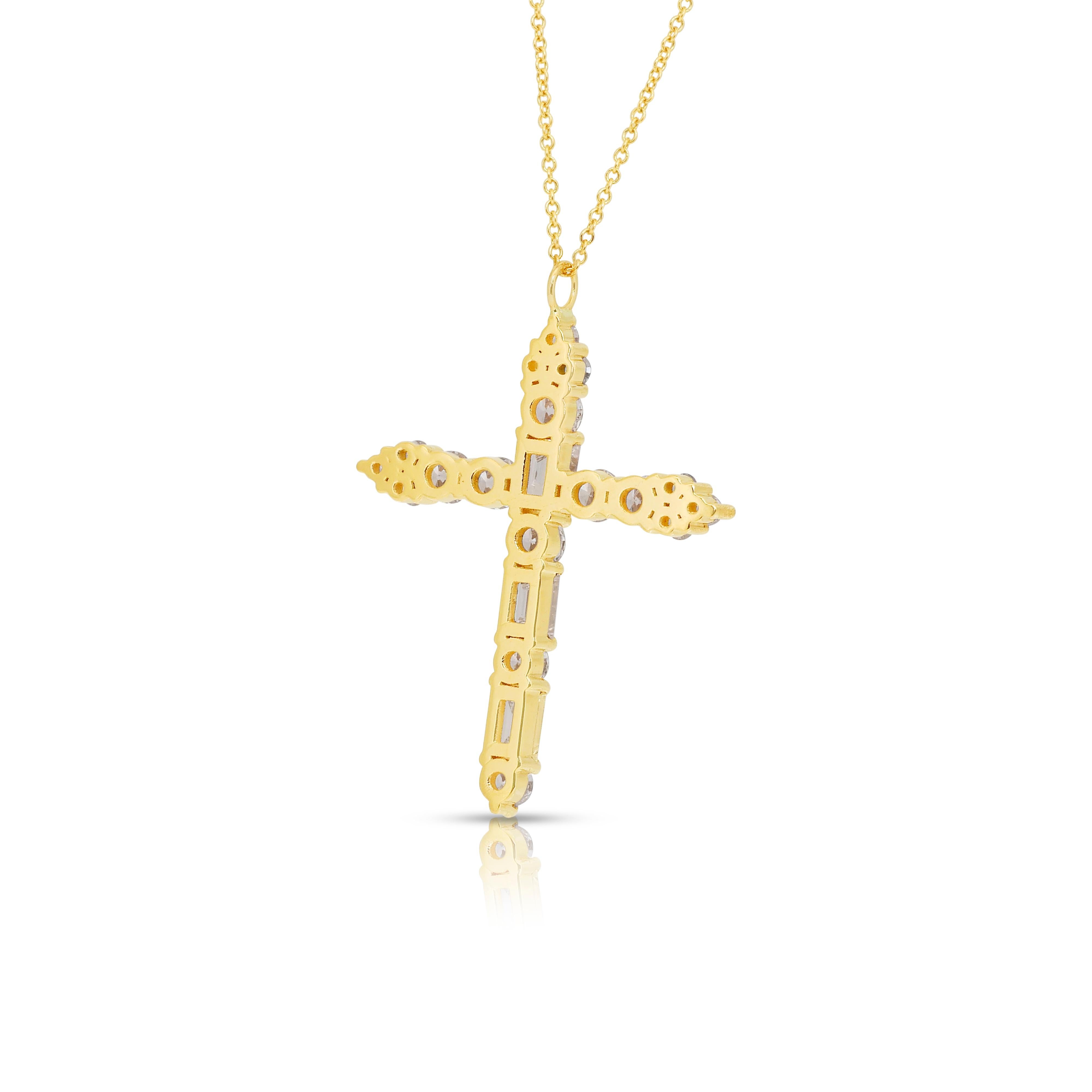 Exquisite 3,03ct natürliche Diamanten Halskette mit Kreuz-Anhänger in 18k Gelbgold im Angebot 3
