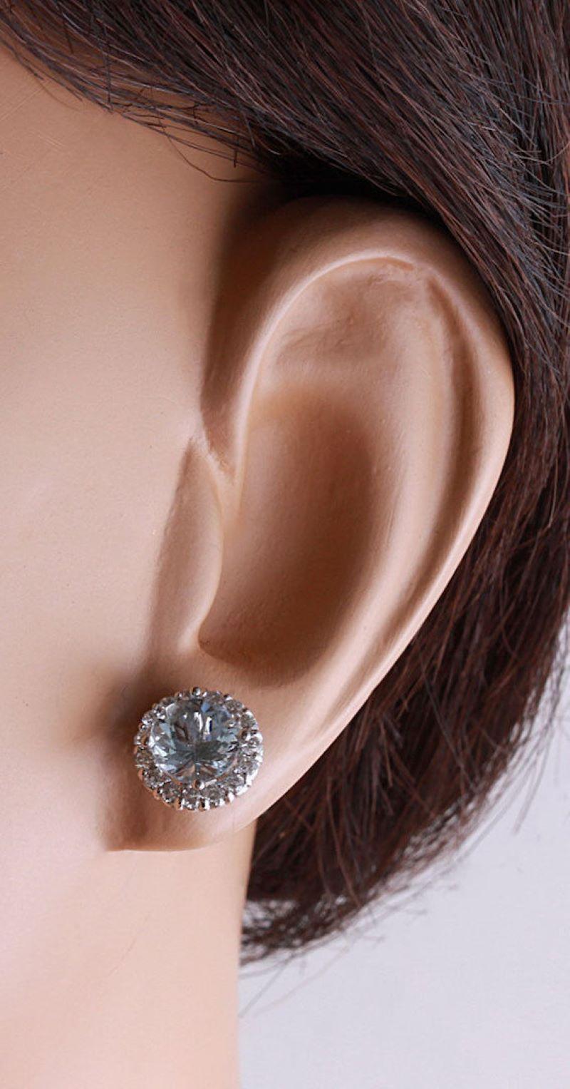 Women's Exquisite 3.05 Carat Natural Aquamarine and Diamond 14k Solid White Gold Stud For Sale