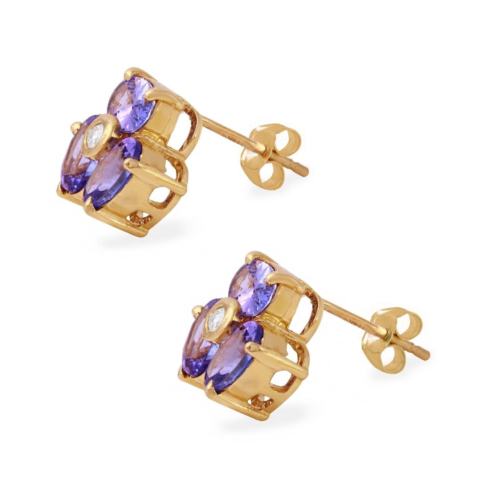 Exquisitos pendientes de tanzanita natural de 3,06 quilates y diamantes de oro amarillo macizo de 14 quilates

¡Una pieza de aspecto asombroso!

Peso total de diamantes blancos naturales talla redonda: 0,06 quilates (color F-G / Claridad VS2)

El