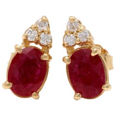 Exquisite 3.16 Carat Natural Untreated Red Ruby and Diamond 14K Solid Yellow