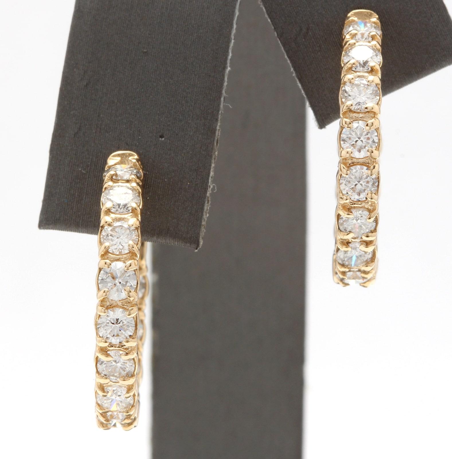 Exquisite 3.25 Carats Natural Diamond 14K Solid Yellow Gold Hoop Earrings

Amazing looking piece!

Inside Out Diamonds.

Earrings have a safety lock.

Total Natural Round Cut White Diamonds Weight: Approx. 3.25 Carats (color G-H / Clarity