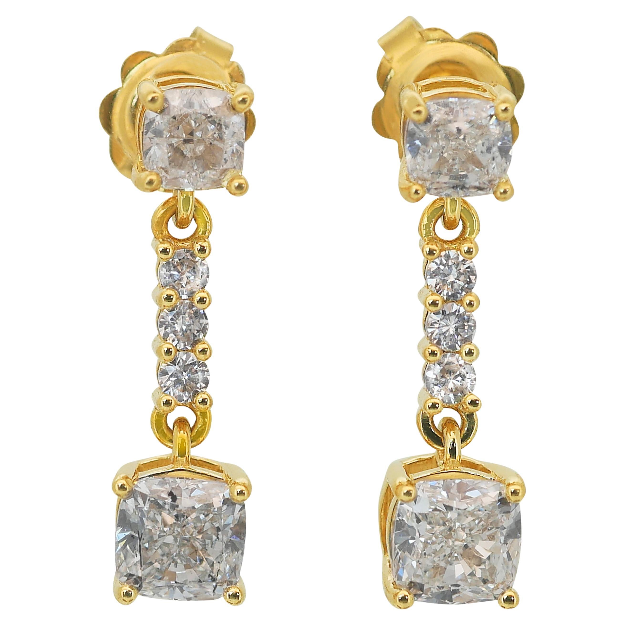 Exquisite 3.25ct Diamonds Drop Earrings in 18k Yellow Gold - IGI Certified