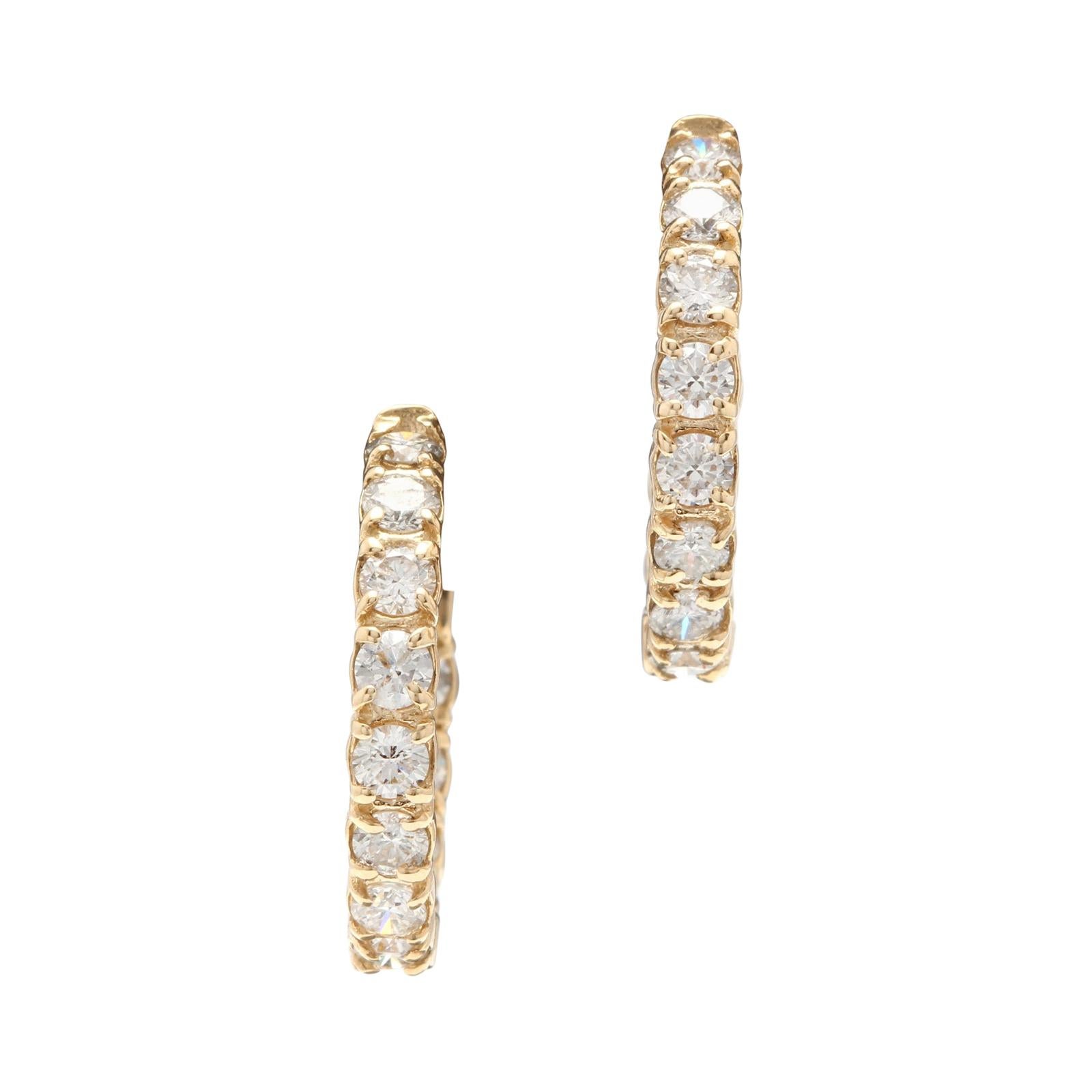 Exquisite 3.50 Carat Natural Diamond 14 Karat Solid Yellow Gold Hoop Earrings For Sale