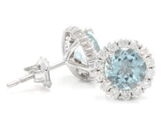 Exquisite 3.75 Carat Natural Aquamarine and Diamond 14K Solid White Gold Stud