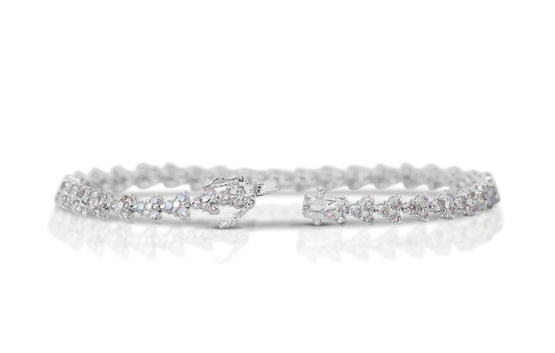 Exquisite 3.75ct Round Diamond Bracelet set in 14K White Gold For Sale 1