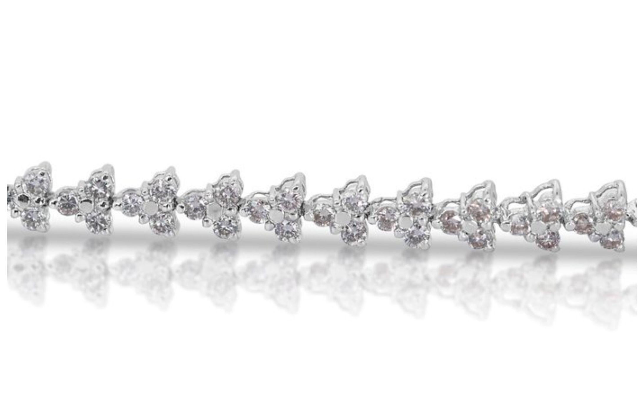 Exquisite 3.75ct Round Diamond Bracelet set in 14K White Gold For Sale 2