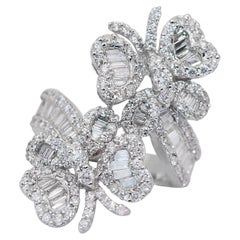 Exquisite 3.84ct Natural Diamonds Ring in 18k White Gold - IGI Certified