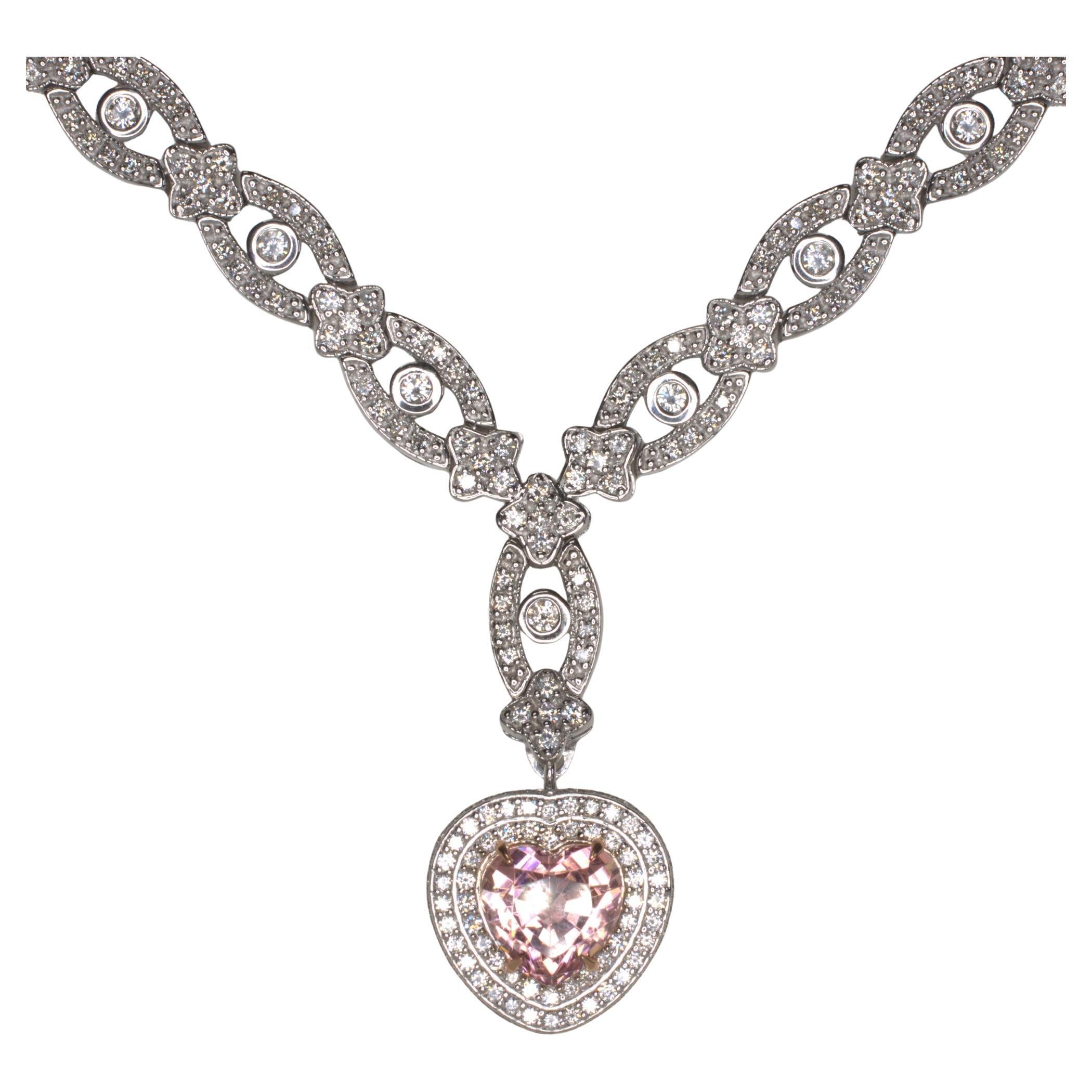 Squisita collana di tormalina rosa e diamanti a forma di cuore da 4 carati - Il regalo perfetto per San Valentino

Festeggia l'amore con questa collana mozzafiato con tormalina rosa e diamanti a forma di cuore, un vero simbolo di romanticismo ed