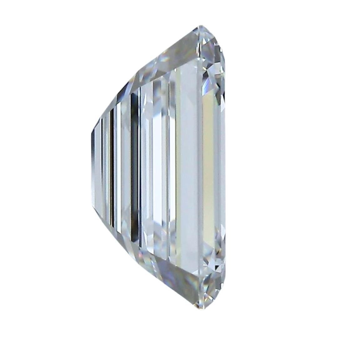 Exquisite 4.02ct Ideal Cut Emerald-Cut Diamond - GIA Certified In New Condition For Sale In רמת גן, IL