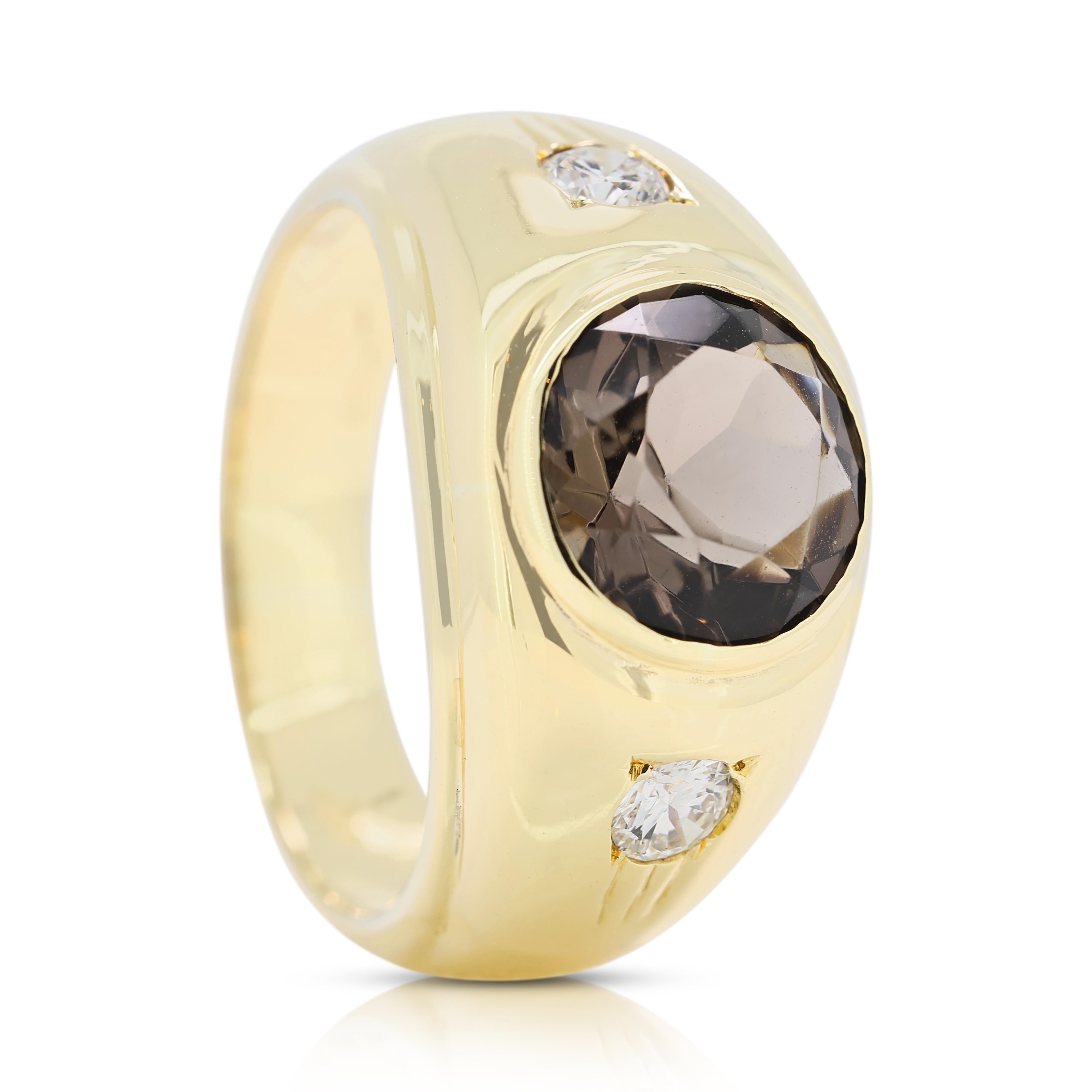 Exquise bague Dome en or jaune 14 carats et diamants de 4,3 carats Excellent état - En vente à רמת גן, IL