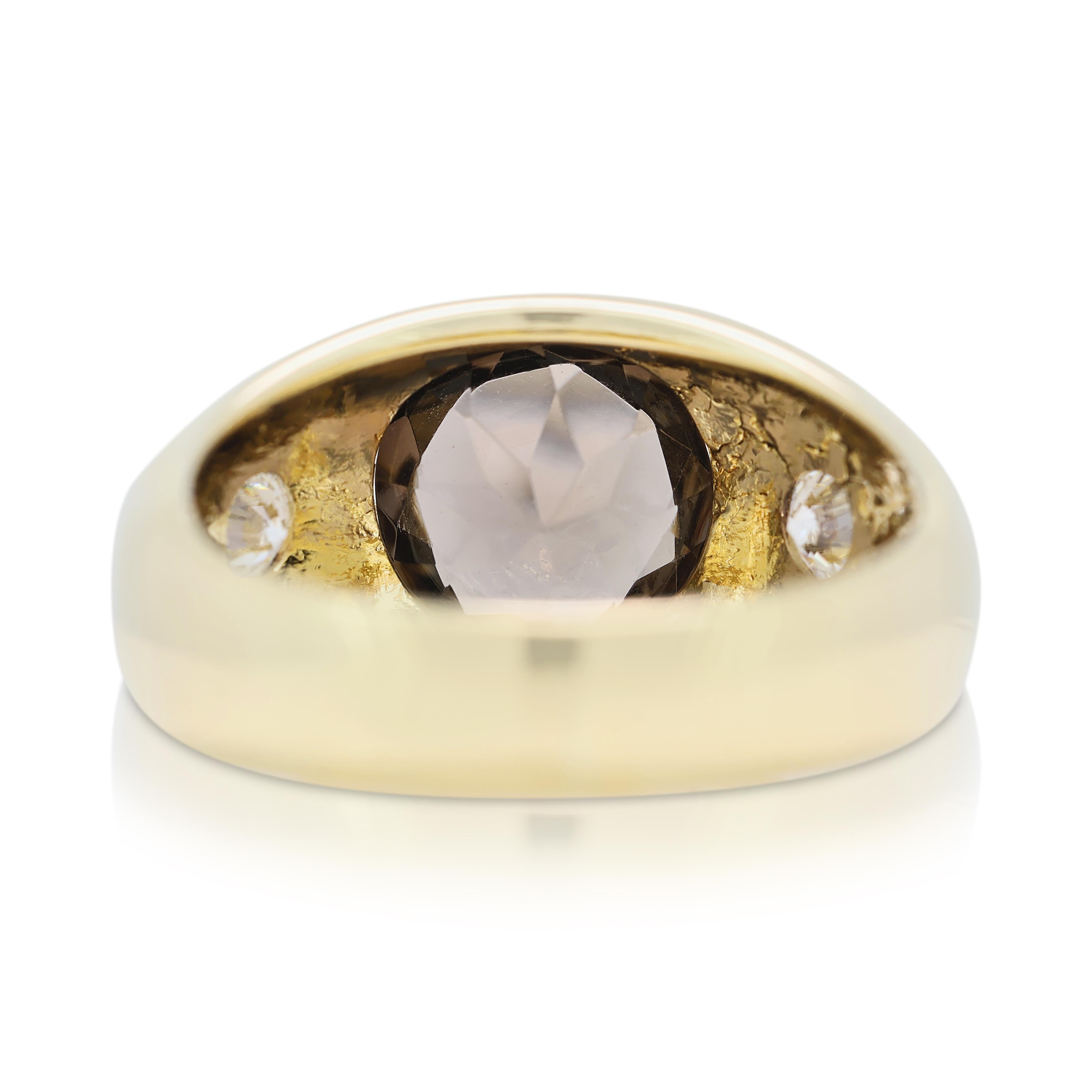 Exquise bague Dome en or jaune 14 carats et diamants de 4,3 carats en vente 1