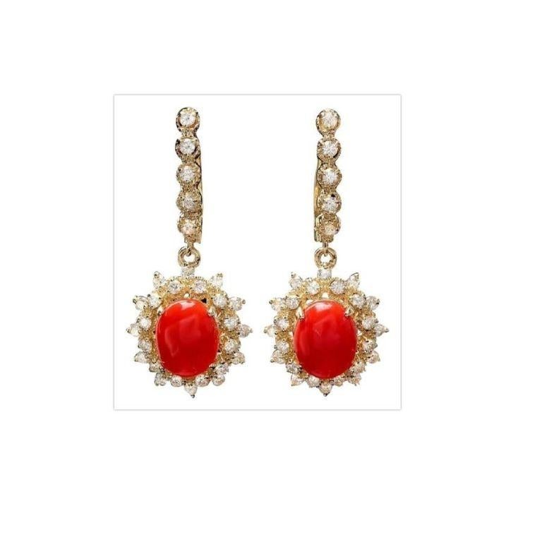 Boucles d'oreilles exquises en or jaune massif 14 carats avec corail naturel de 5,60 carats et diamants Neuf - En vente à Los Angeles, CA