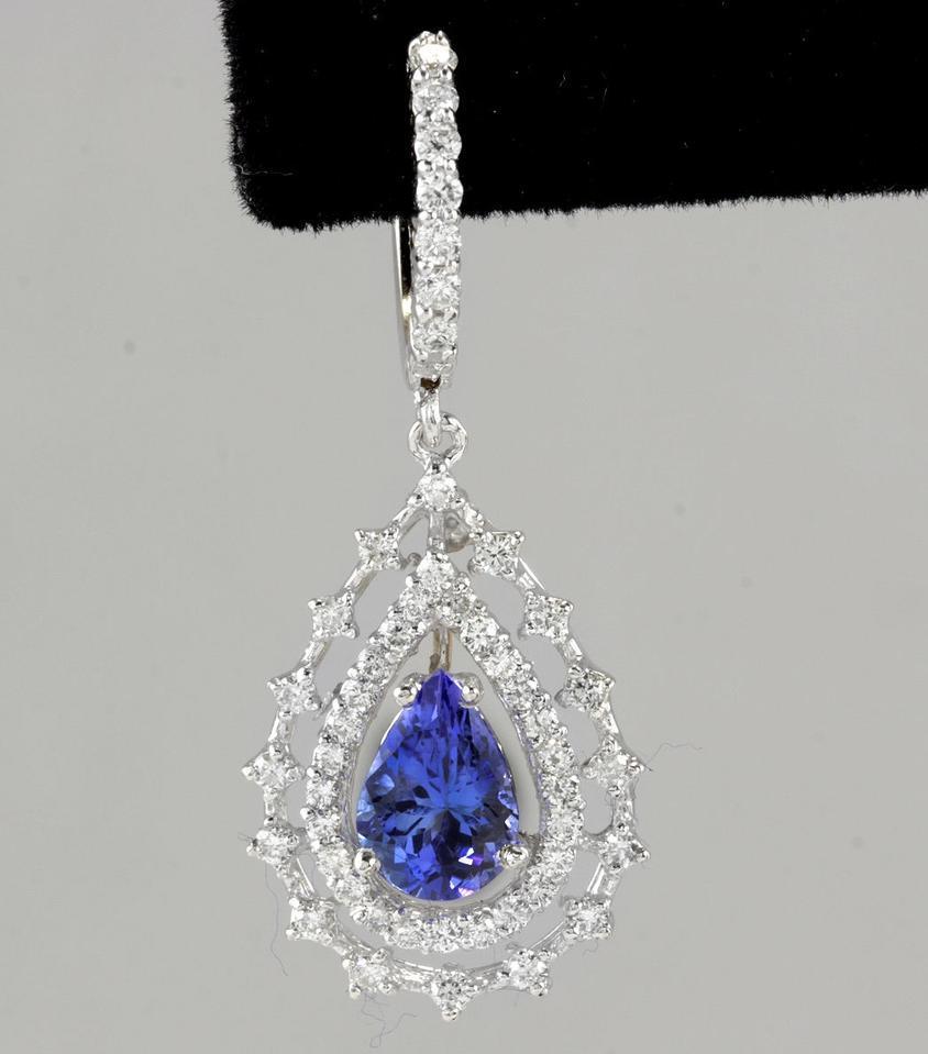 Exquis clous d'oreilles en or blanc massif 14 carats avec tanzanite naturelle de 6,00 carats et diamants Neuf - En vente à Los Angeles, CA