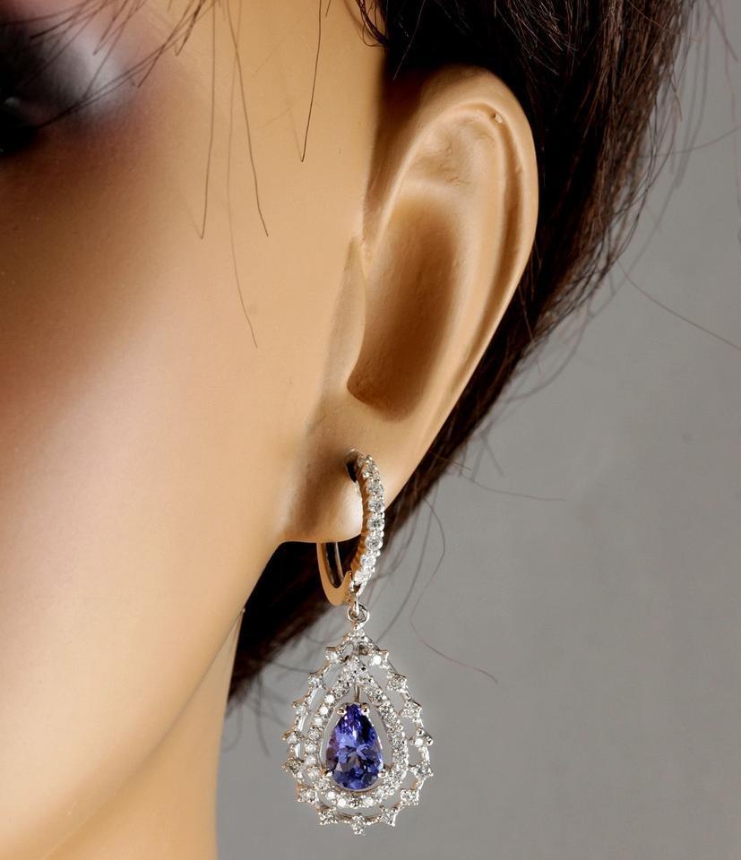 Exquis clous d'oreilles en or blanc massif 14 carats avec tanzanite naturelle de 6,00 carats et diamants en vente 2