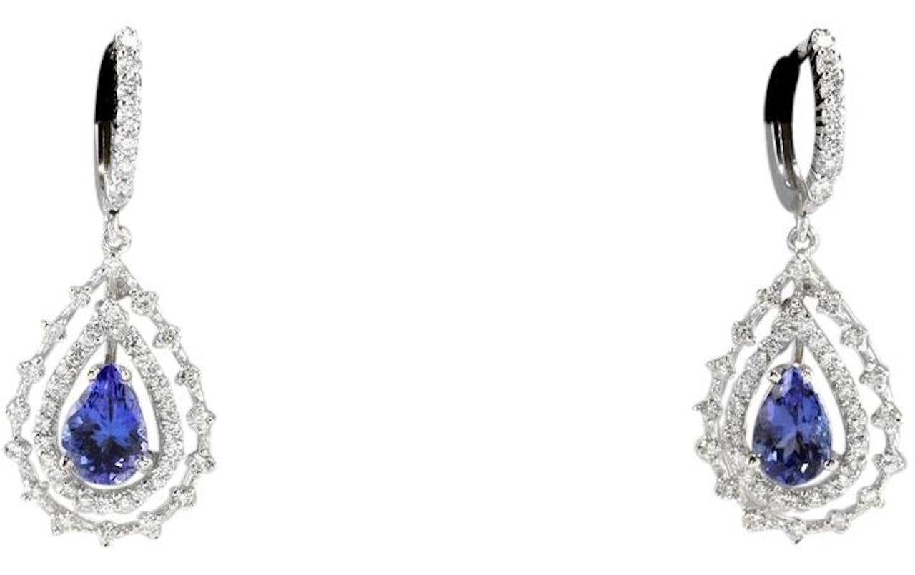 Exquis clous d'oreilles en or blanc massif 14 carats avec tanzanite naturelle de 6,00 carats et diamants en vente 3