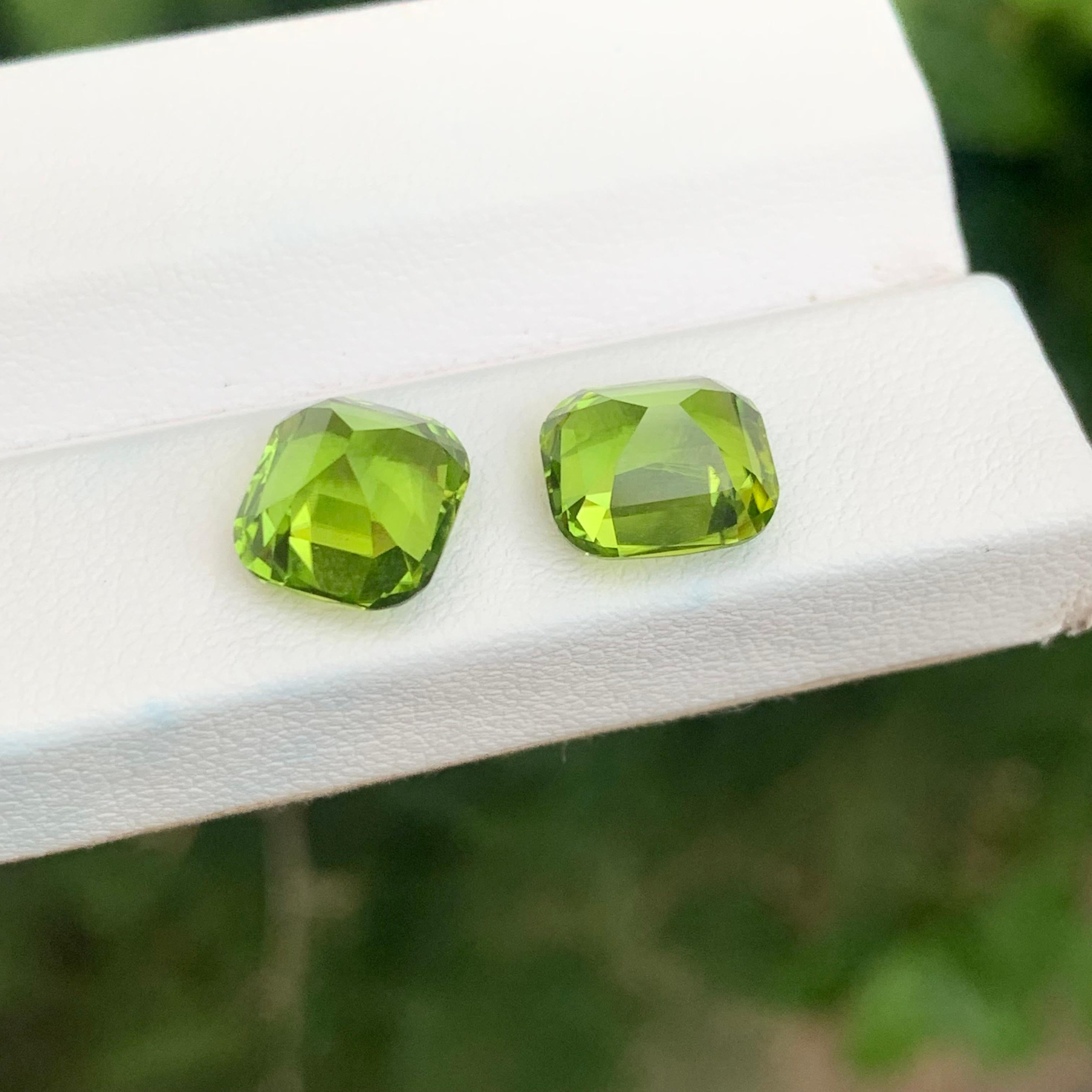 Exquisite 7,05 Karat unbehandelt natürliche lose Peridot Edelstein Paar im Zustand „Neu“ im Angebot in Brisbane, AU