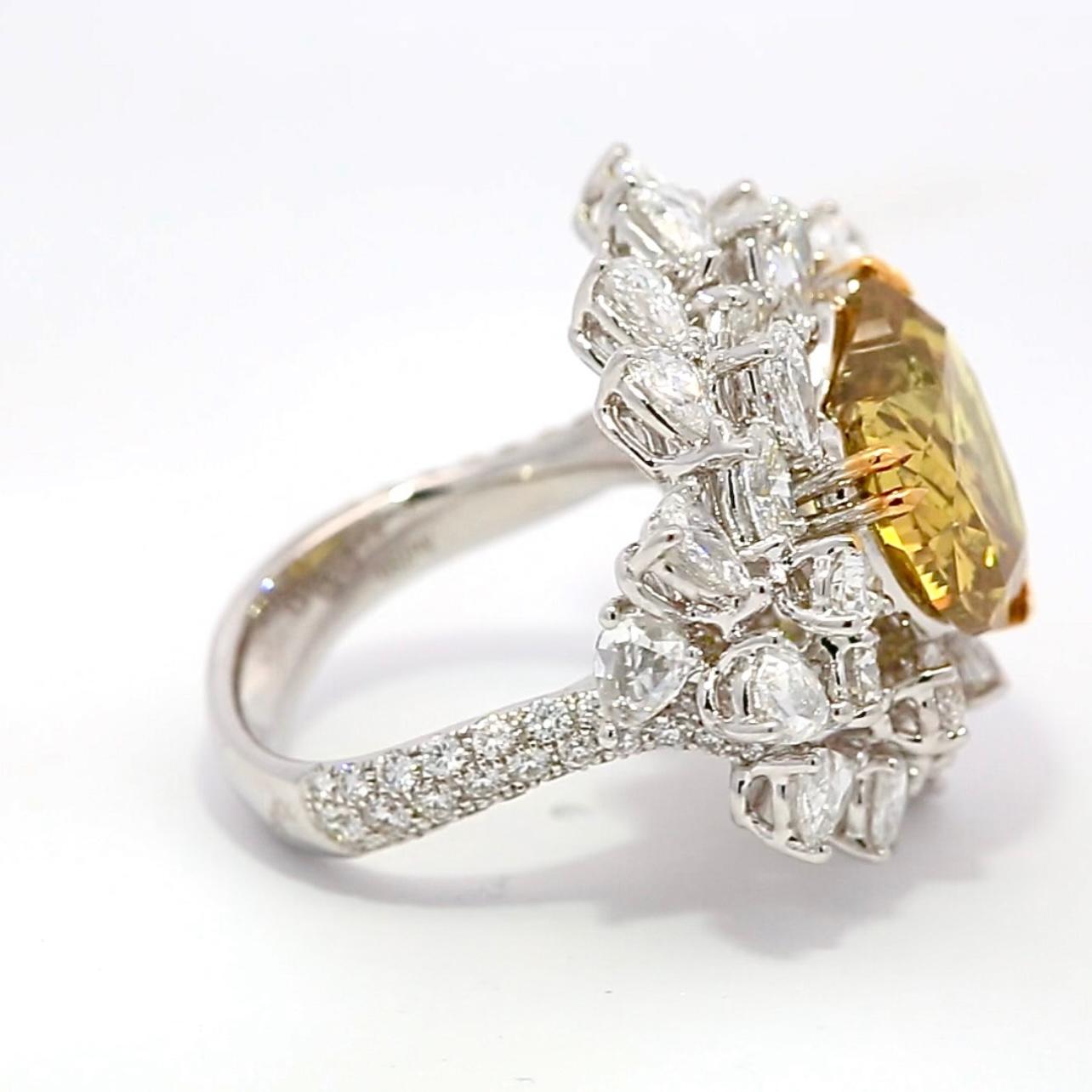 Exquisite 7.30 Carat Heart-Shaped Green Diamond Ring with Pave White Diamonds (5 In New Condition For Sale In Ramat Gan, IL
