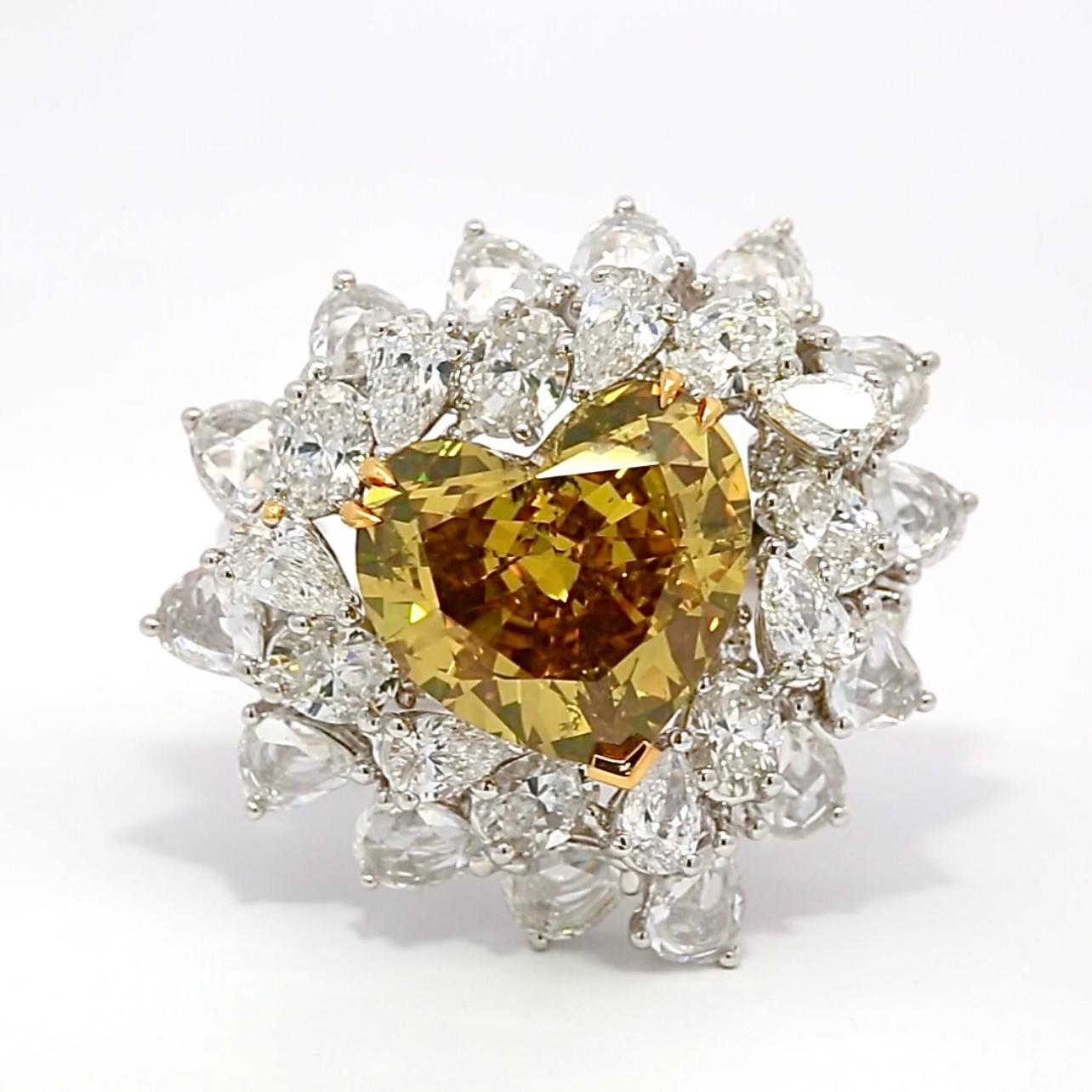 Exquisite 7.30 Carat Heart-Shaped Green Diamond Ring with Pave White Diamonds (5 For Sale 1