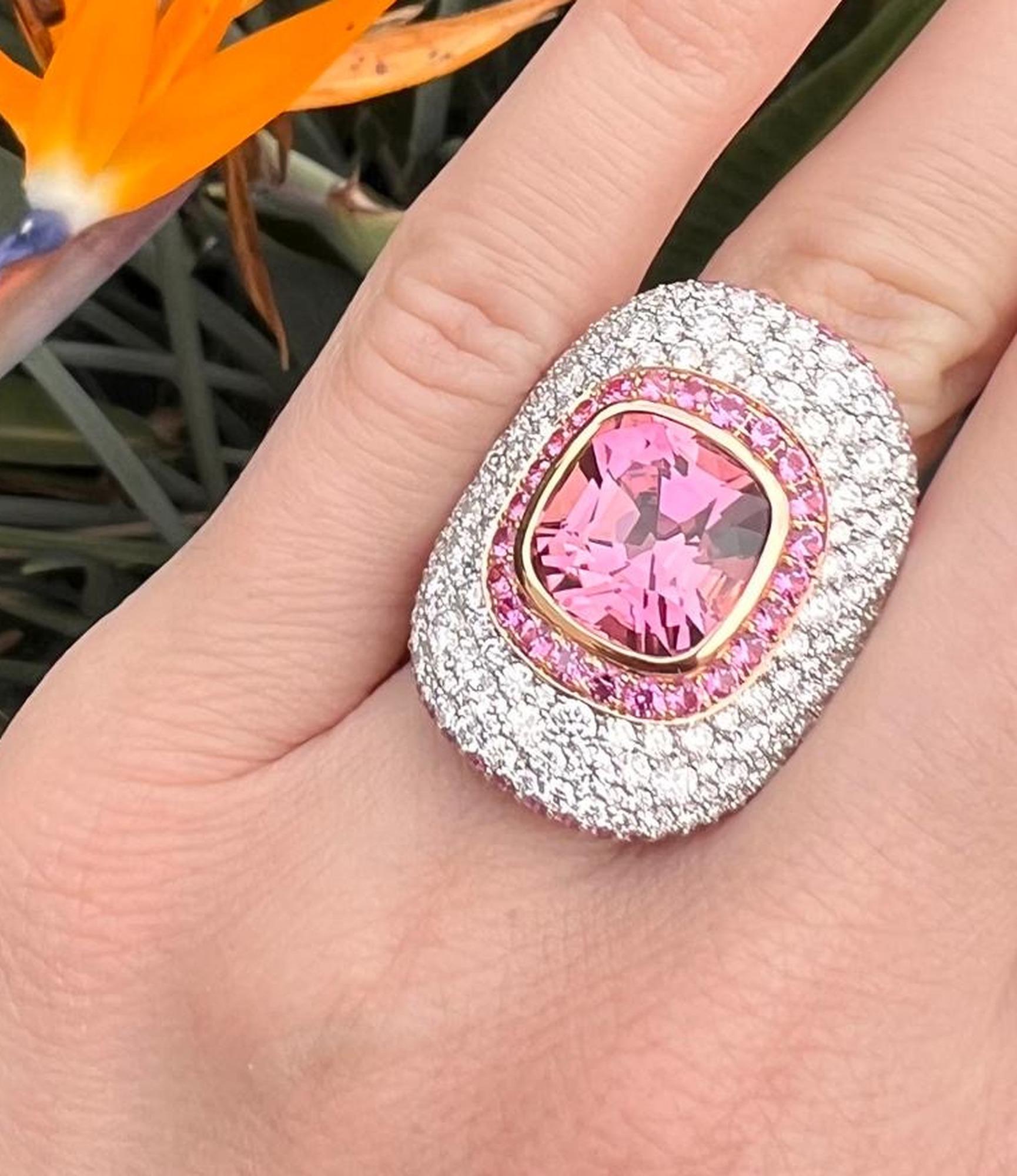 Exquisito Anillo de Platino con Turmalina Rosa de Lujo de 7,87 qt - Un Regalo de Amor Único Contemporáneo en venta