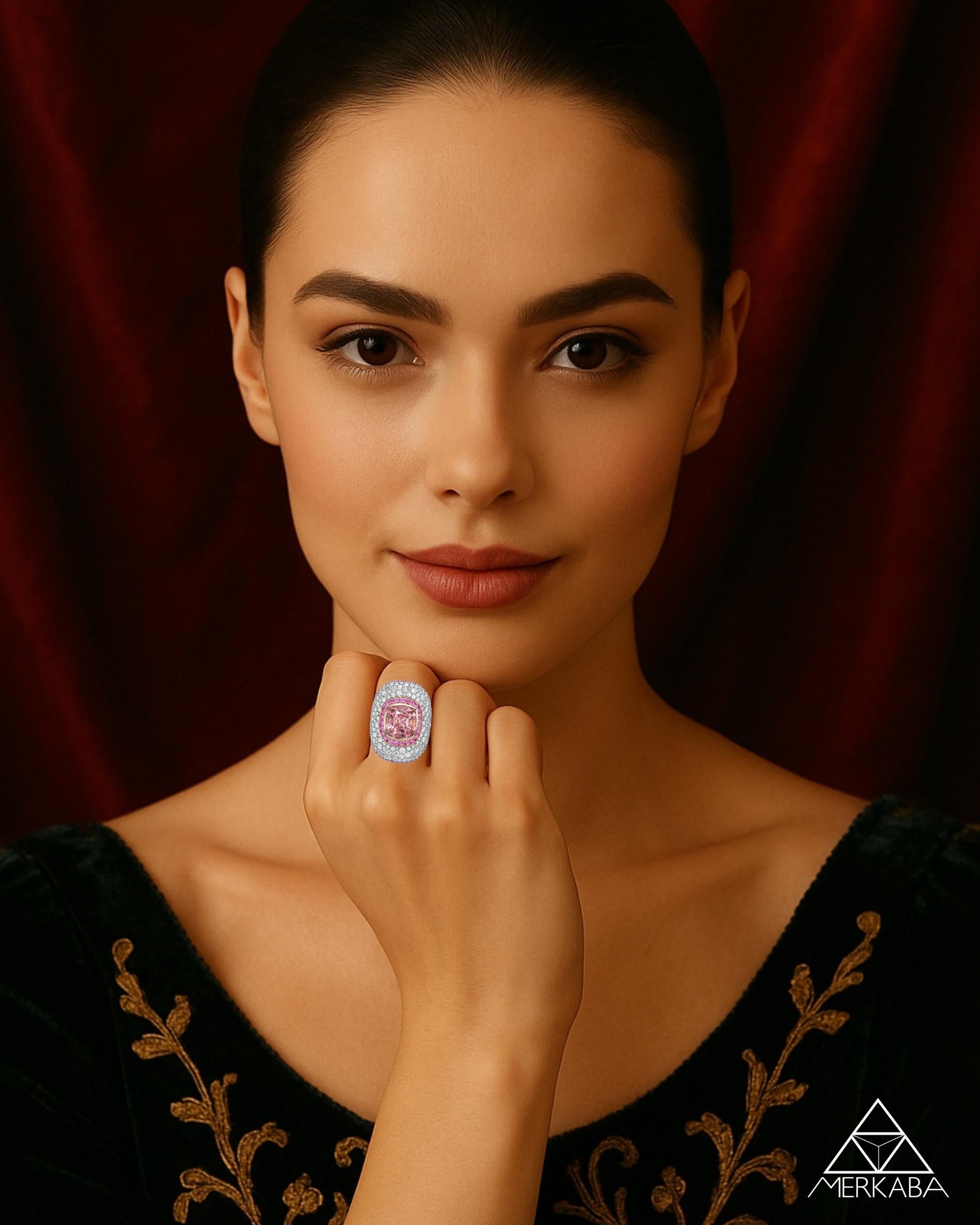 Contemporaneo Squisito anello in platino con tormalina rosa di lusso da 7,87 carati - Un regalo d'amore unico in vendita