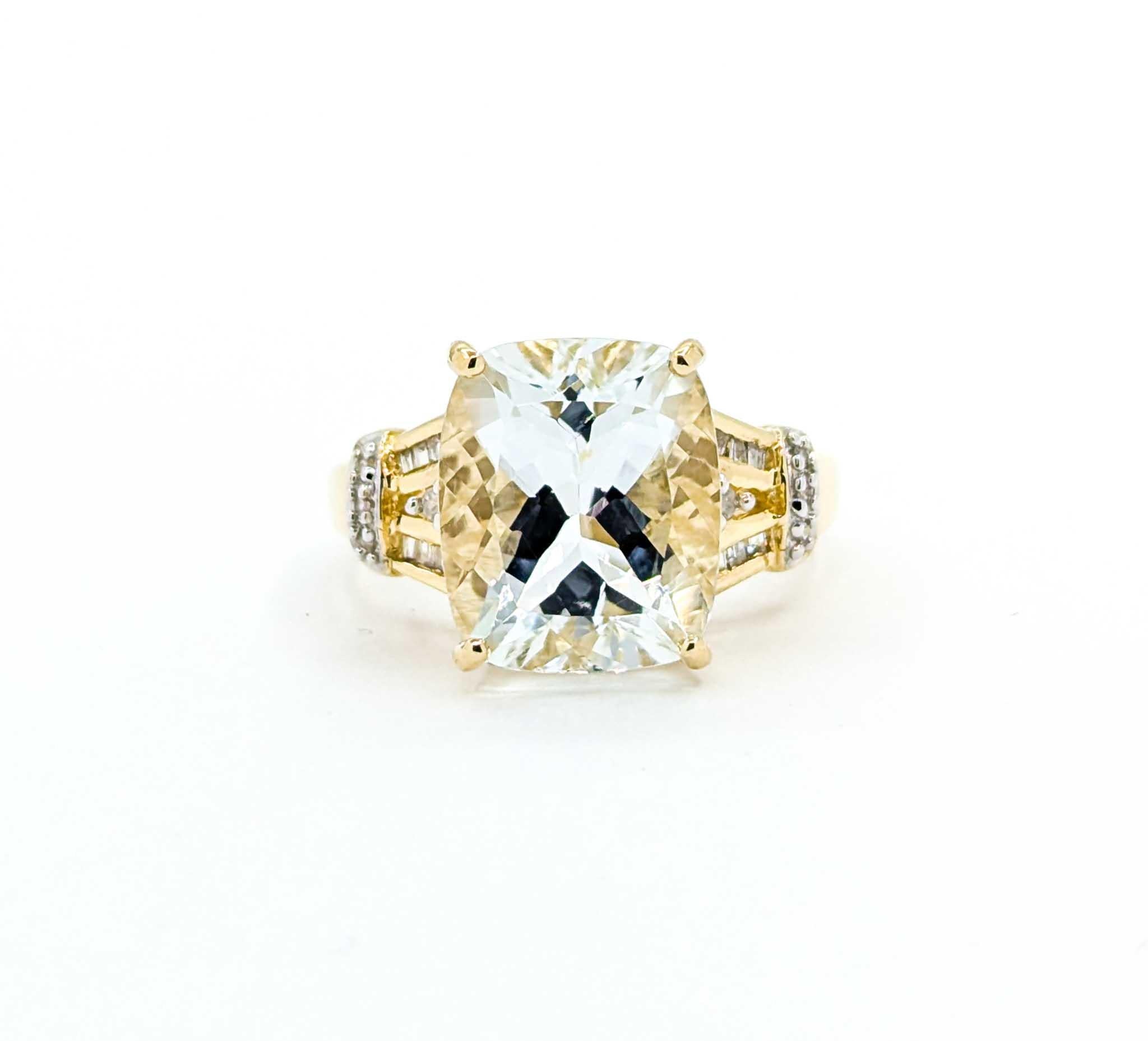 Exquisite 7ct Green Prasiolite & Diamond Ribbon Filigree Ring in 14k Yellow Gold For Sale 3