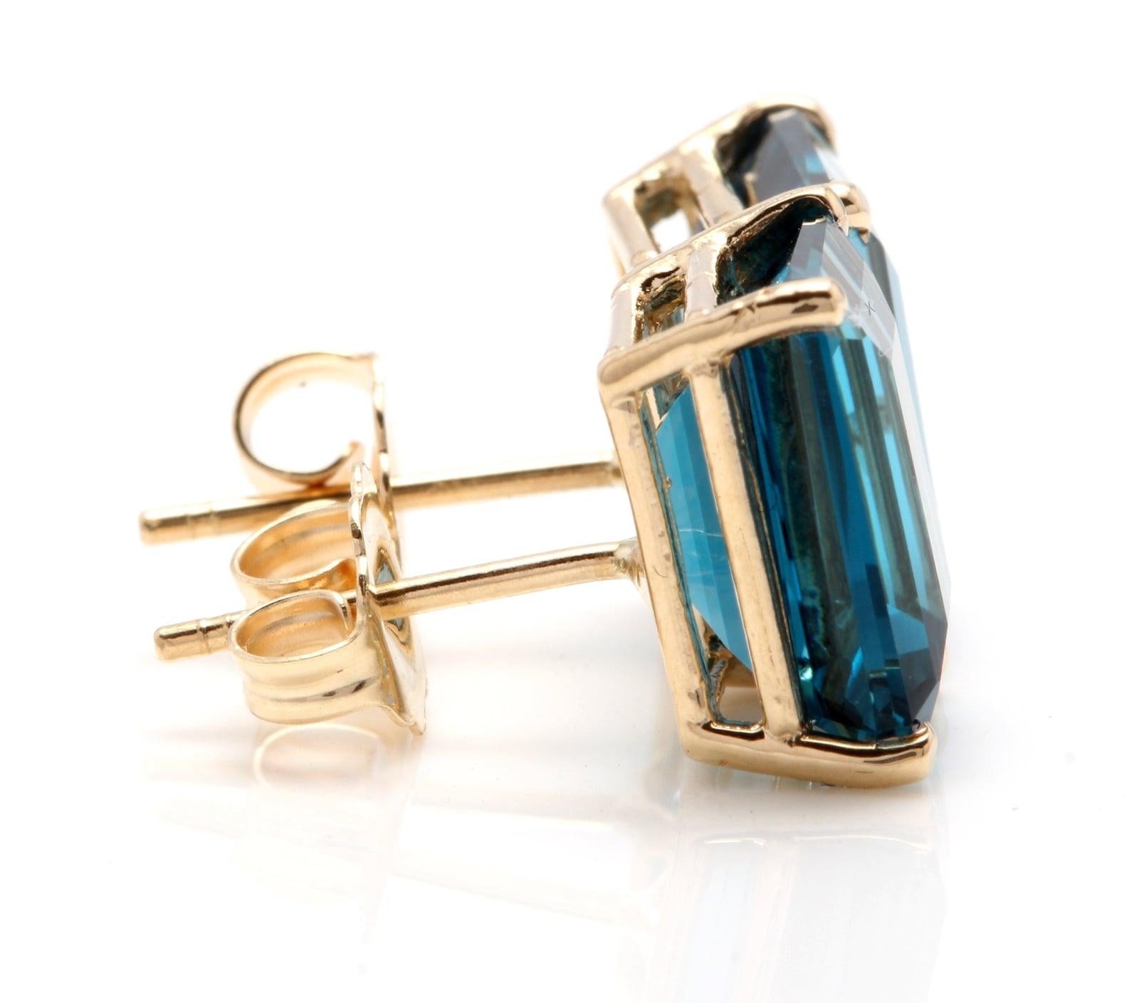 Boucles d'oreilles en or jaune massif 14K avec topaze bleue de Londres de 8,00 carats de qualité supérieure

Une pièce étonnante ! 

Poids total de la topaze bleue de Londres taille émeraude naturelle est de : 8.00 Carats (les deux boucles