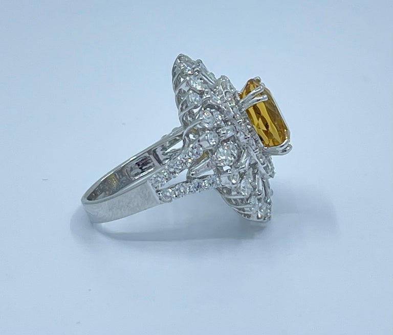 Women's Exquisite 9.18 Precious Yellow Beryl or Heliodor and Diamond 18k White Gold Ring For Sale