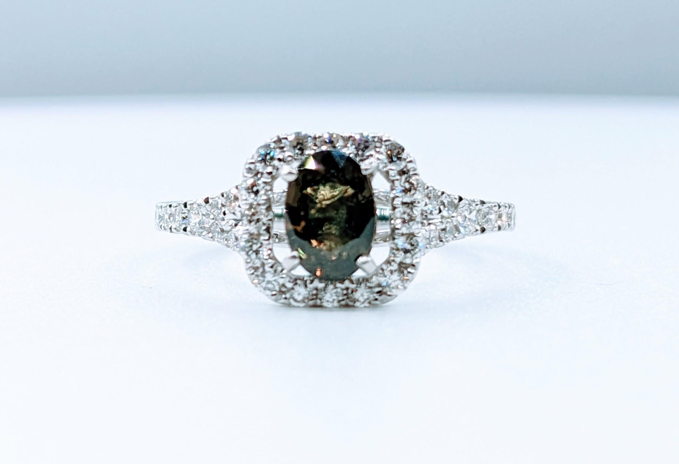 Exquisite Platinring mit .97 Karat natürlichem Alexandrit und Diamant Damen