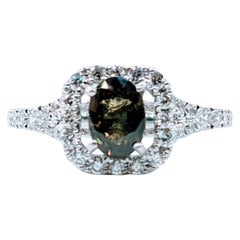 Exquisite Platinring mit .97 Karat natürlichem Alexandrit und Diamant