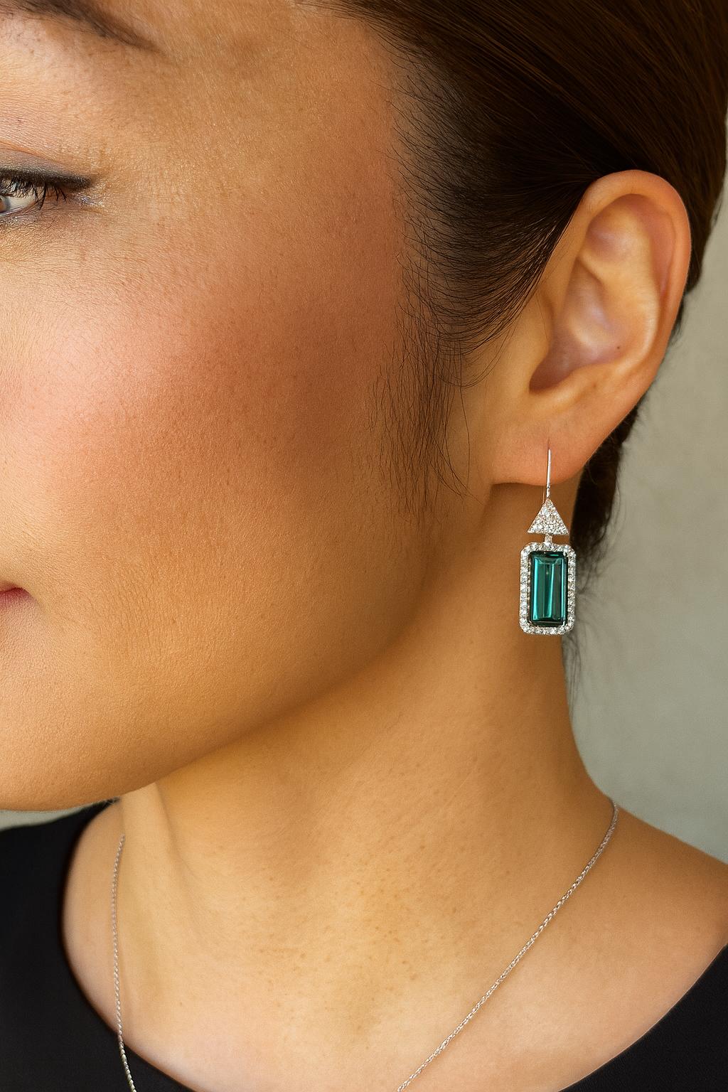 Art déco Boucles d'oreilles exquises en tourmaline indicolite de 9,87 carats - Pierres précieuses de luxe en vente